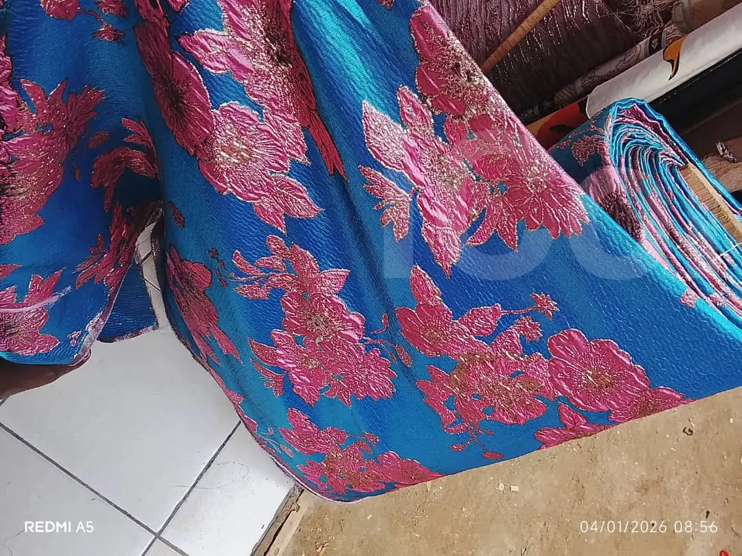 Tissus damask, mikado , - Women’s - Douala 4
