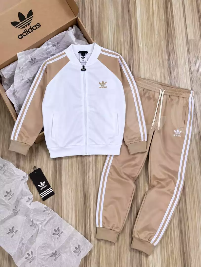 Ensemble prêt à porter - Unisex - Douala 3