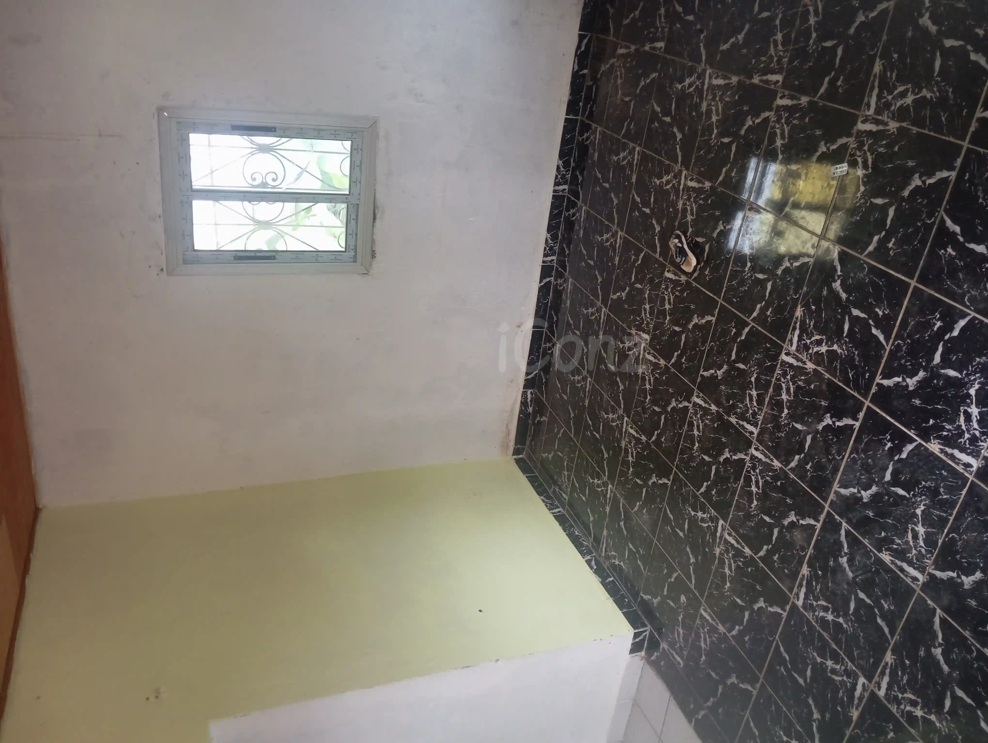 Studio à louer - Studio Apartment - Ebolowa 3