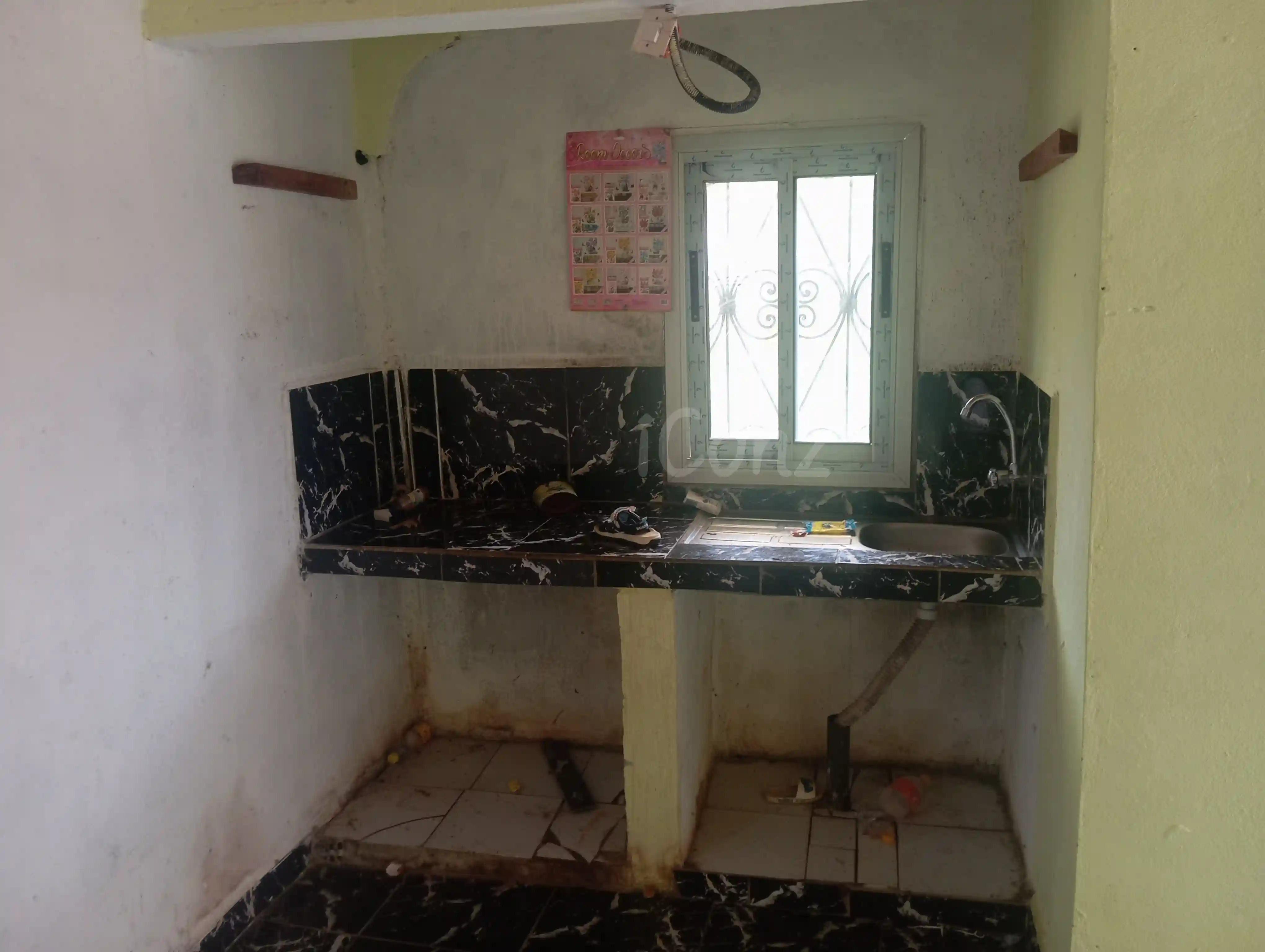 Studio à louer - Studio Apartment - Ebolowa
