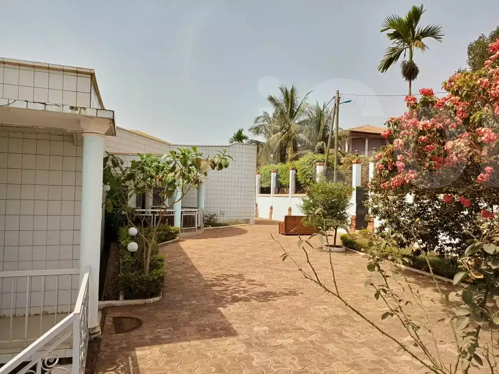 VILLA À VENDRE À NGOUSSO - House - Yaounde 2