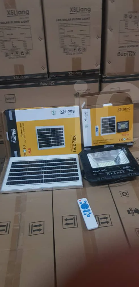 Projecteur solaire 150 w, 200w - Auto Level - Douala 3