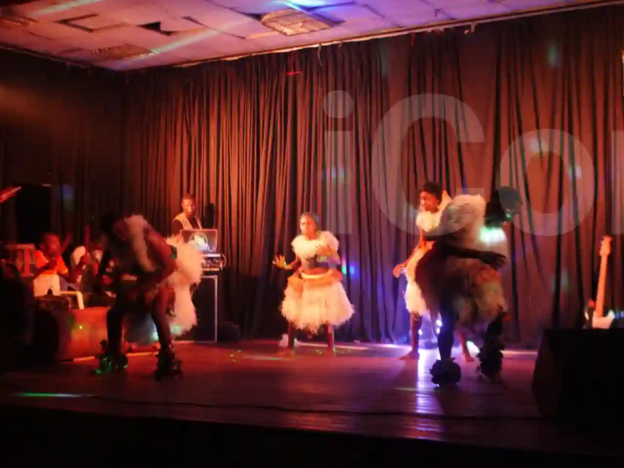 Cours de danse traditionnelle - Dancing - Yaounde 2