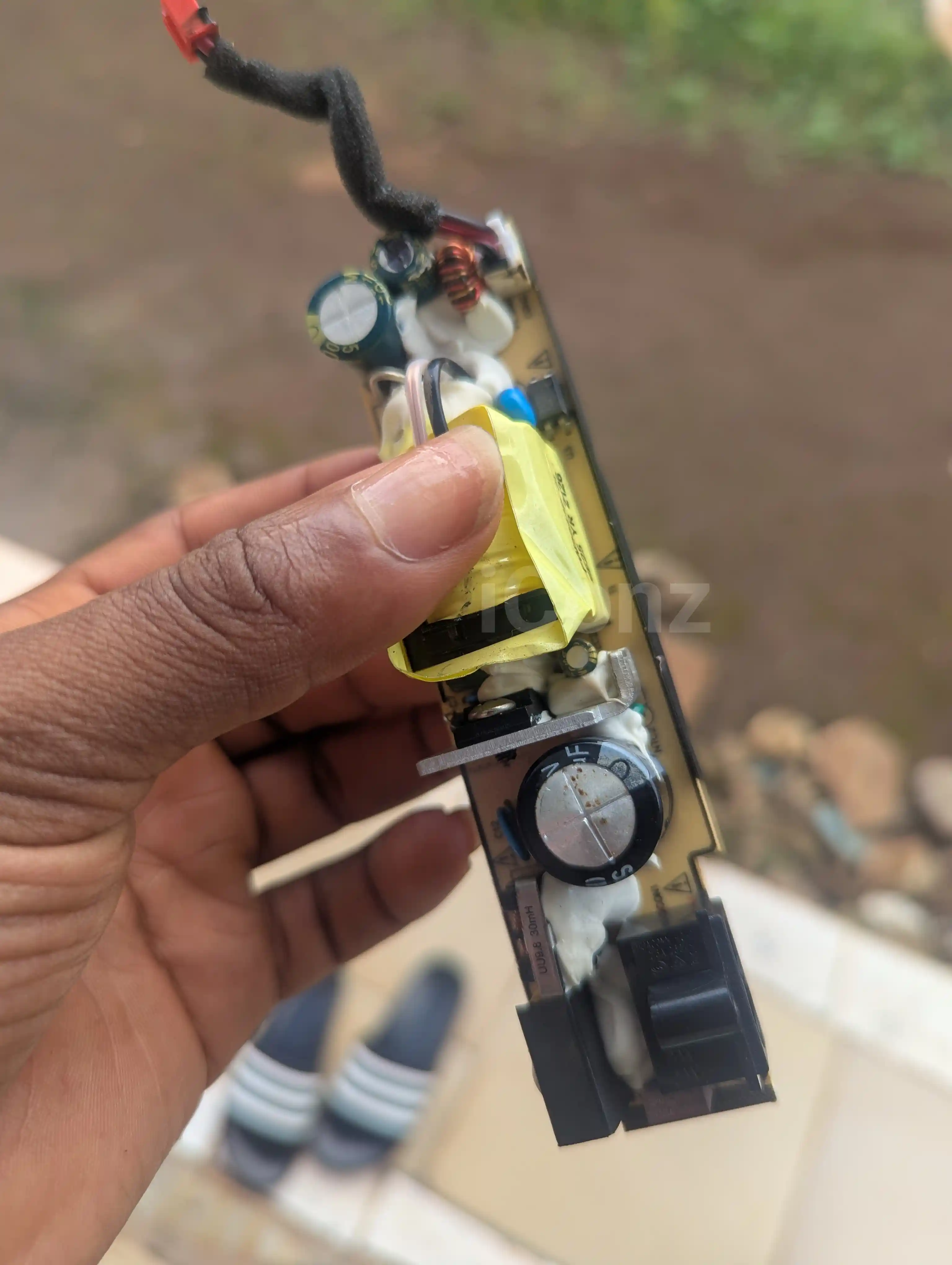 Phone's, TV's, speakers ex. - Bamenda 2