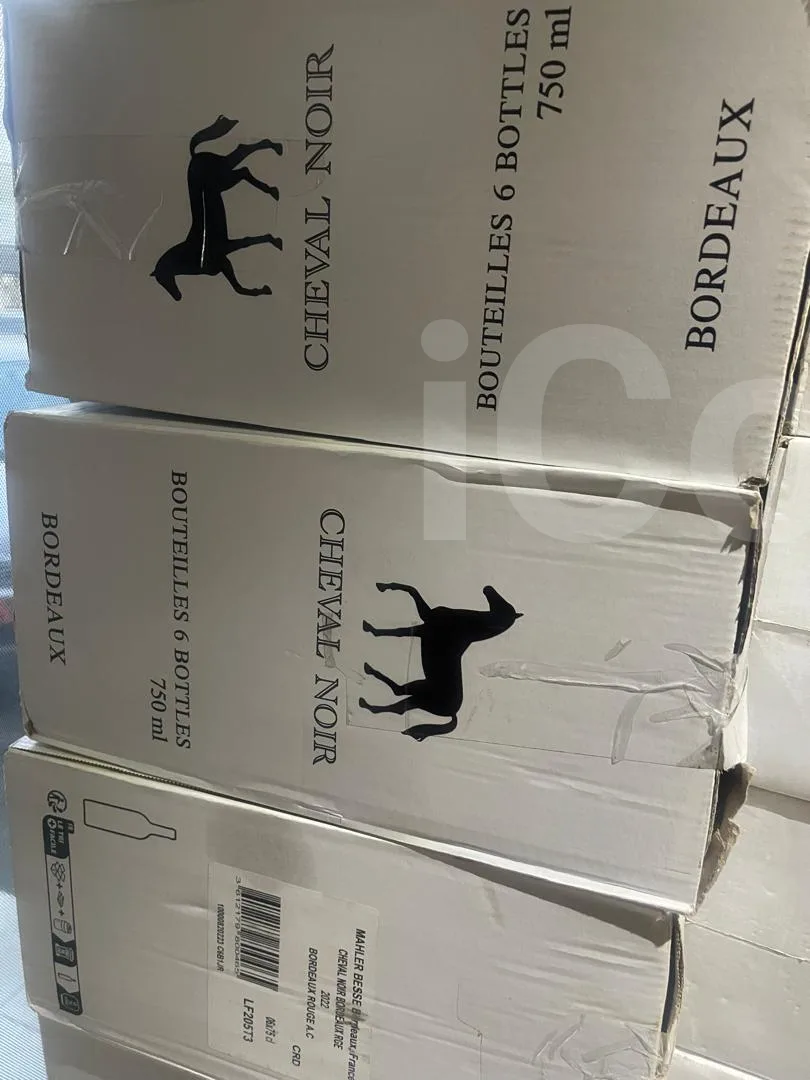 Vin rouge Cheval Noir Bordeaux - In-Restaurant Only - Douala 2