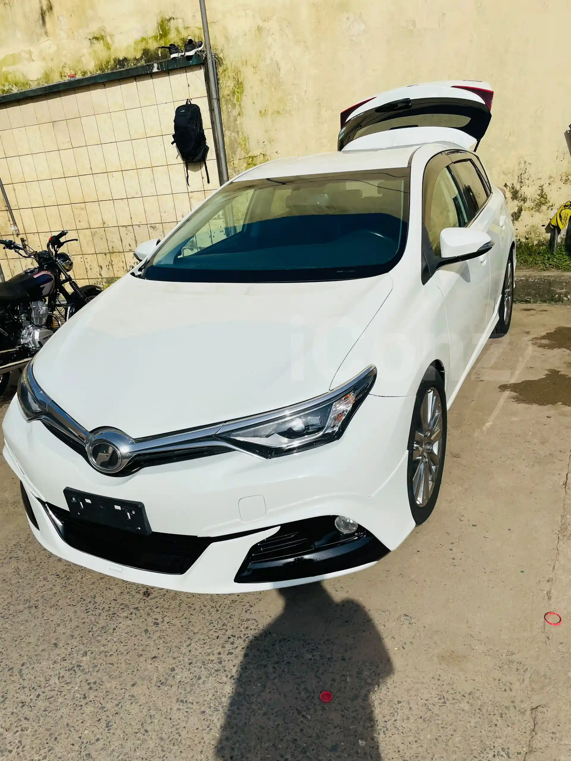 Toyota  auris - Toyota - Douala