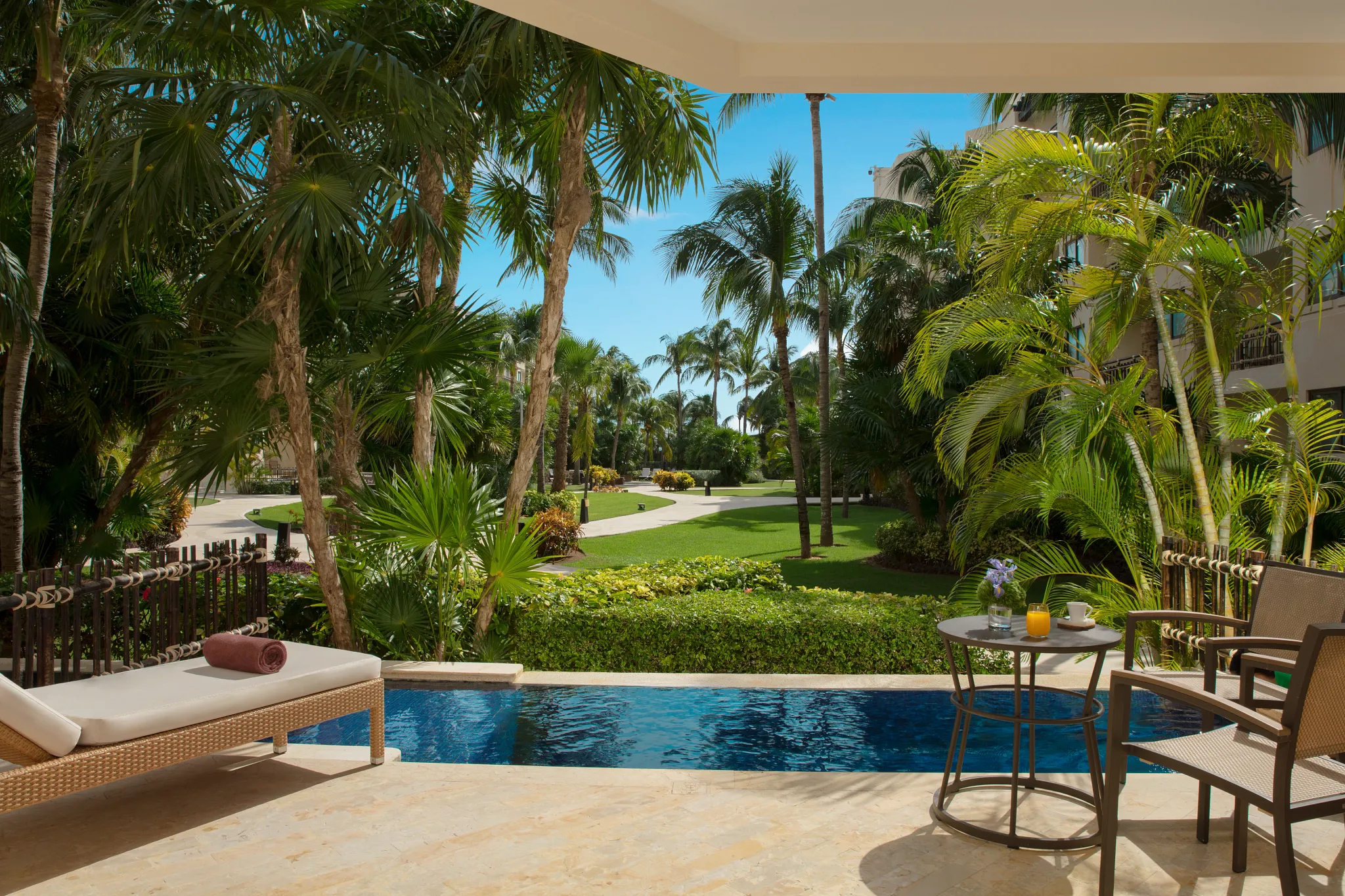 Premium Deluxe Plunge Pool