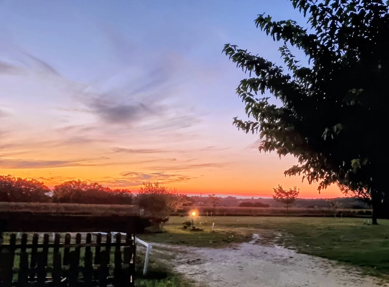Les Cyprès – Gîte & Camping à la Ferme : photo 7 de l’hébergement