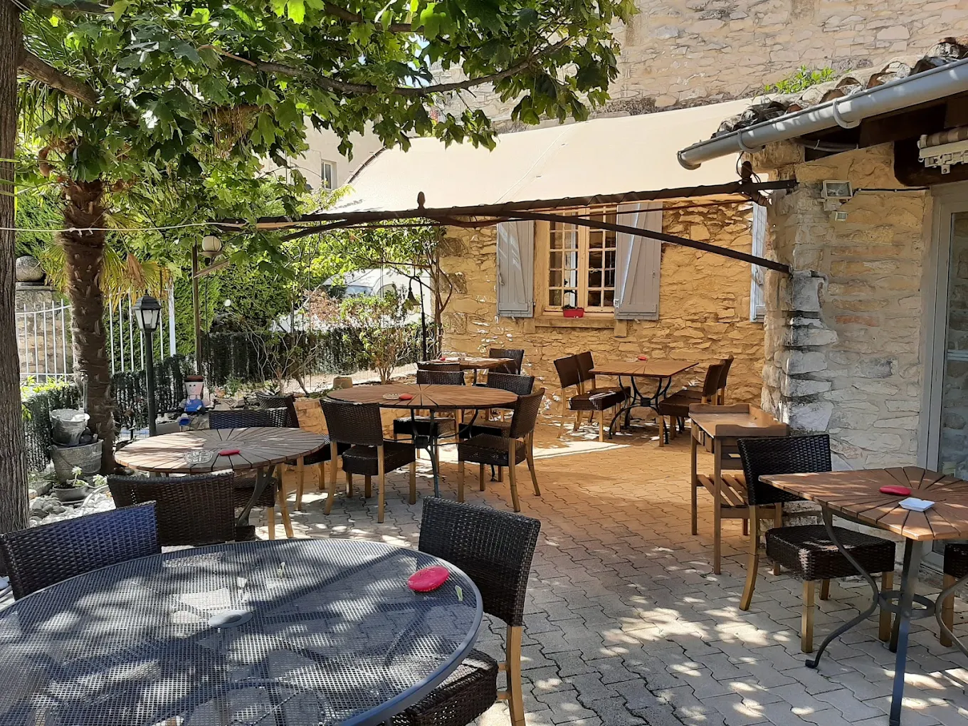 Auberge de Tavel – Hôtel de charme avec piscine au cœur des vignobles : photo 9 de l’hébergement
