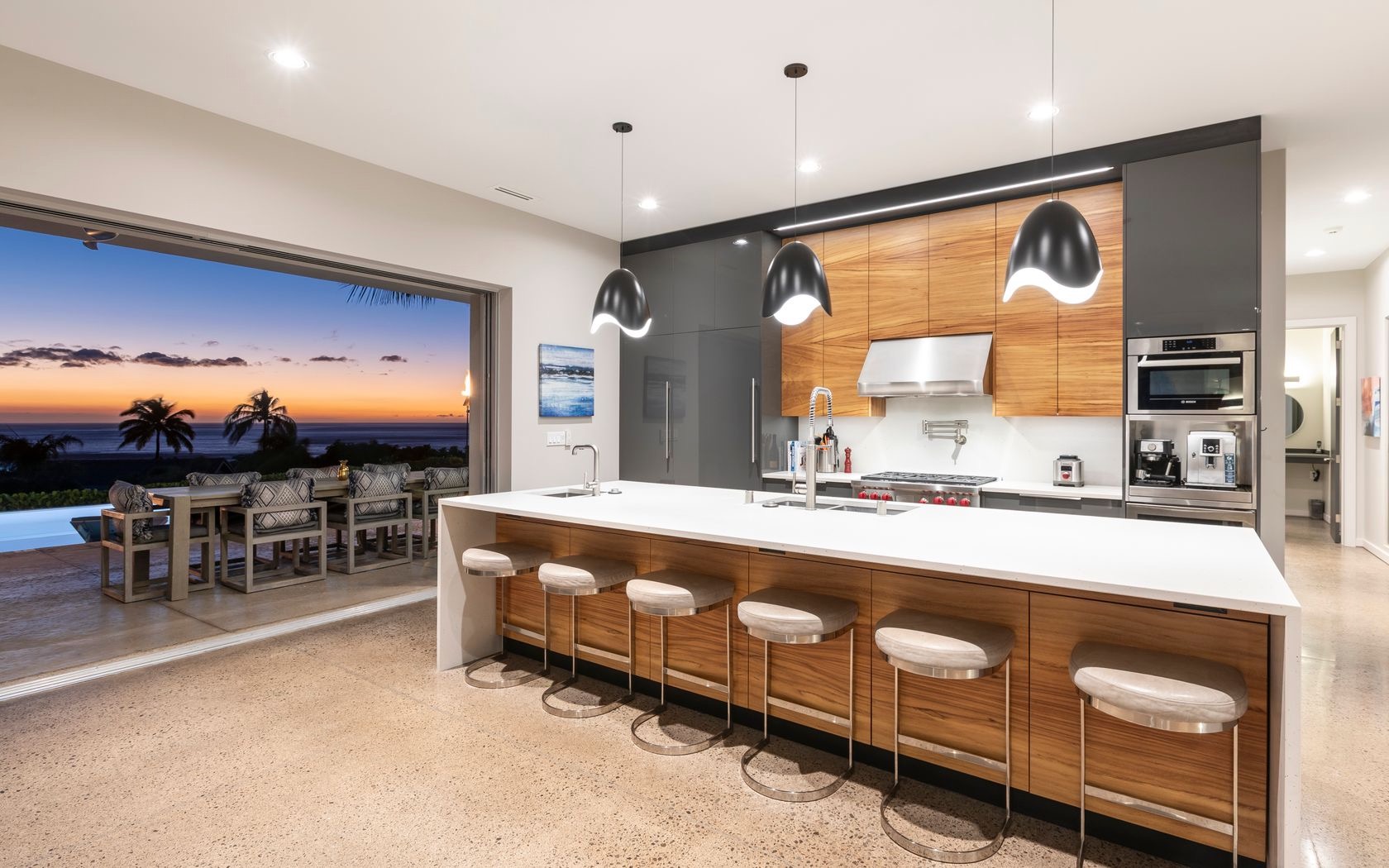 Luxury Hawaii 5-bedroom Home with Private 22m Pool & Sweeping Ocean Views photo 9