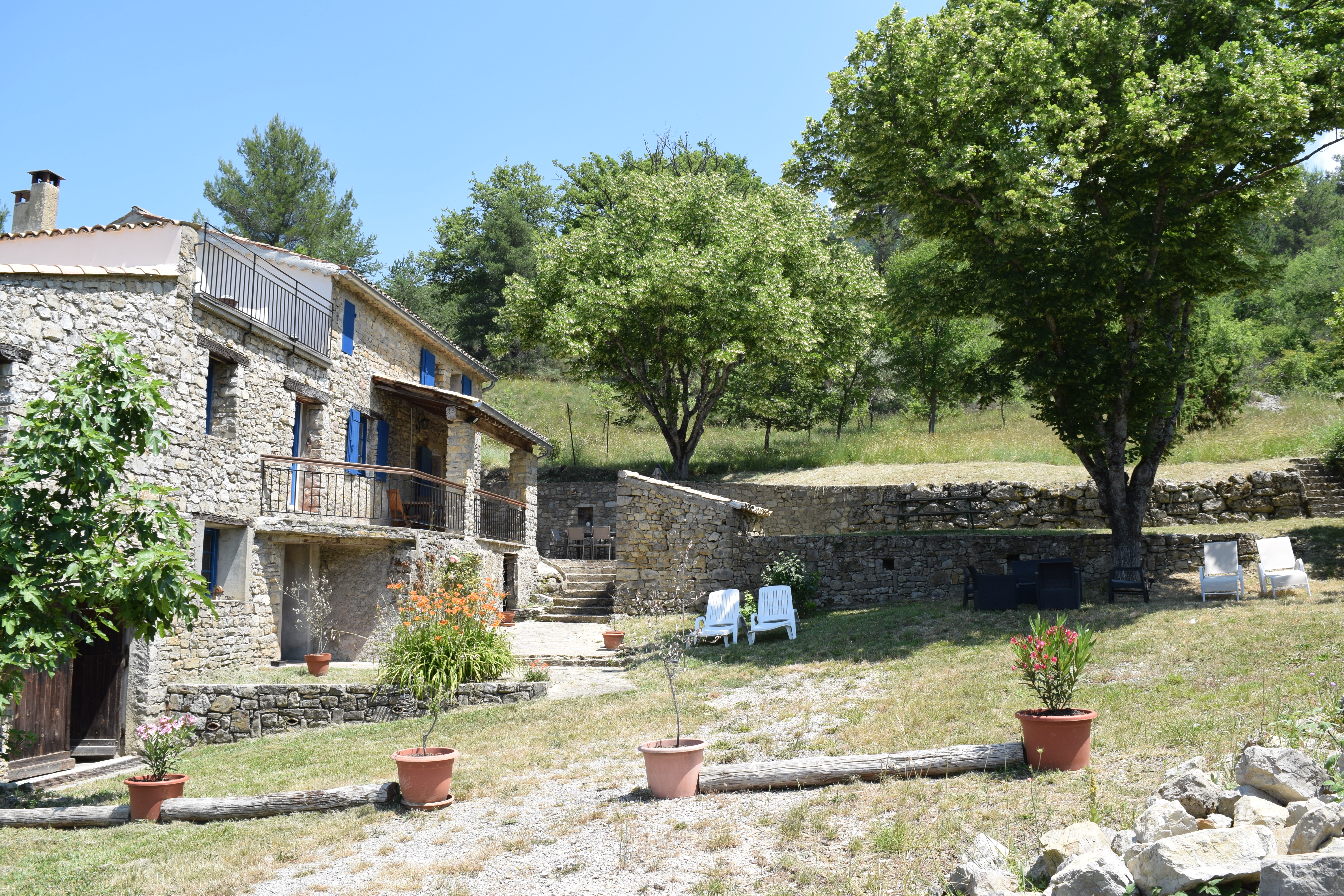 villa en pleine nature, piscine et spa privés, en Drôme Provençale photo 4