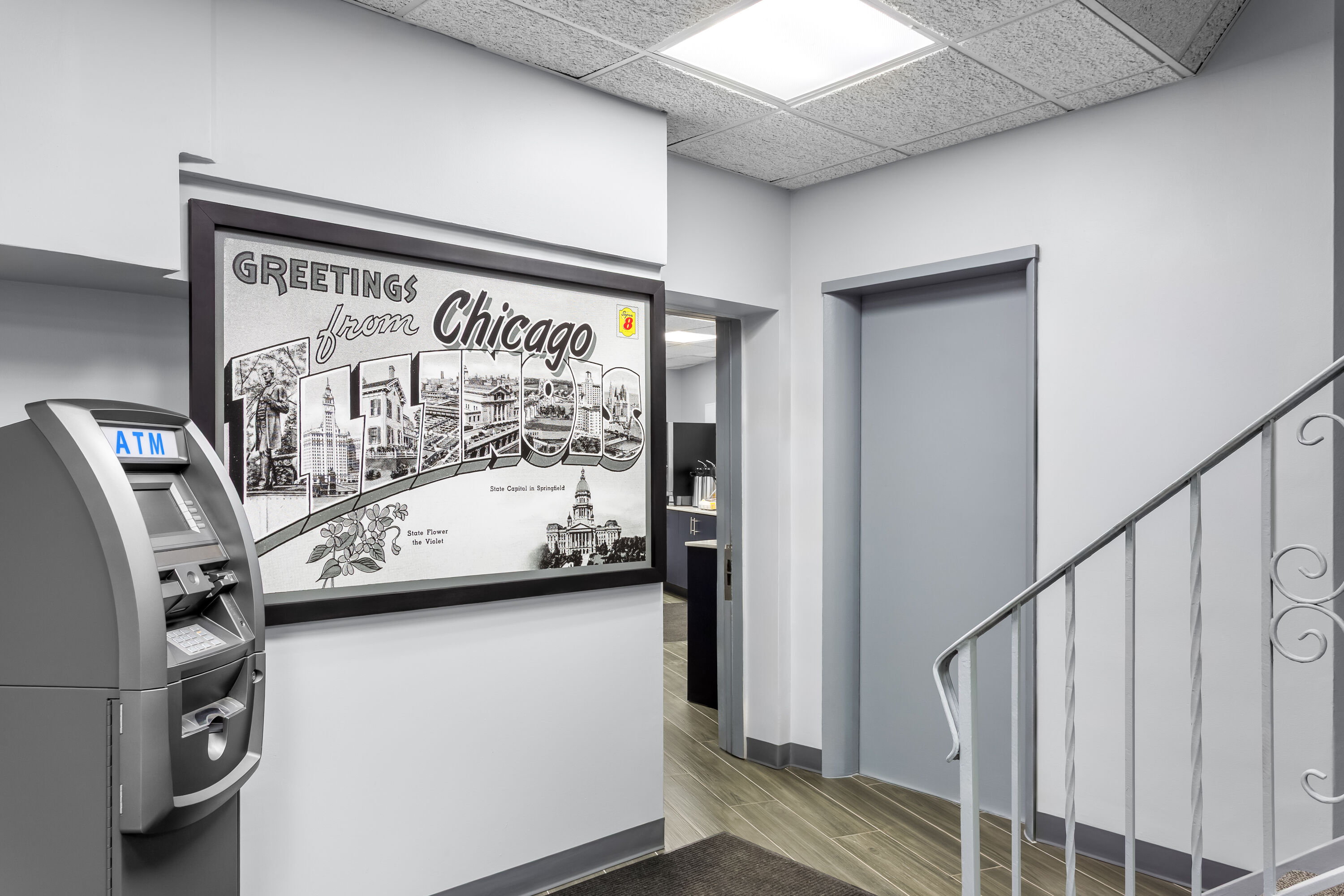 Super 8 by Wyndham Chicago photo 9