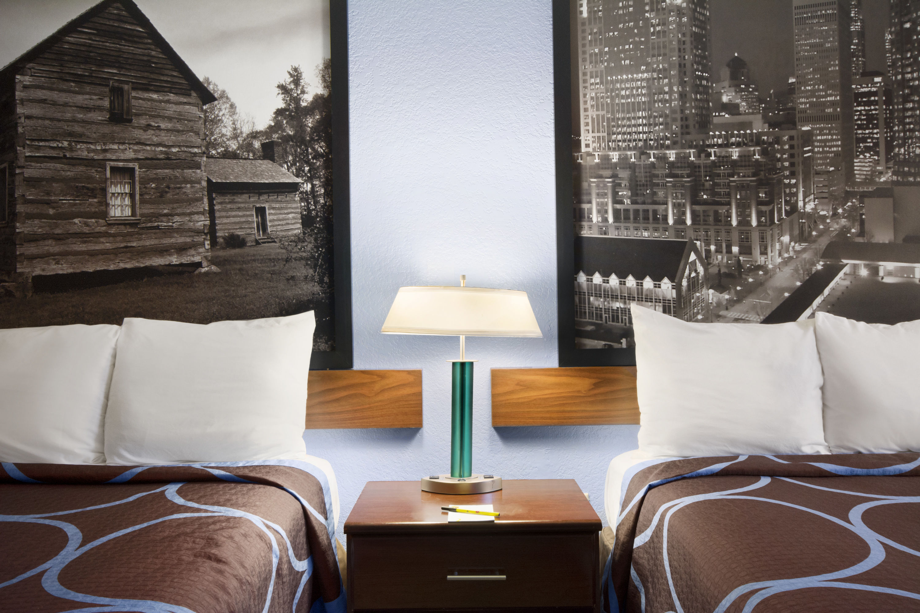 Super 8 by Wyndham Charlotte University photo 5