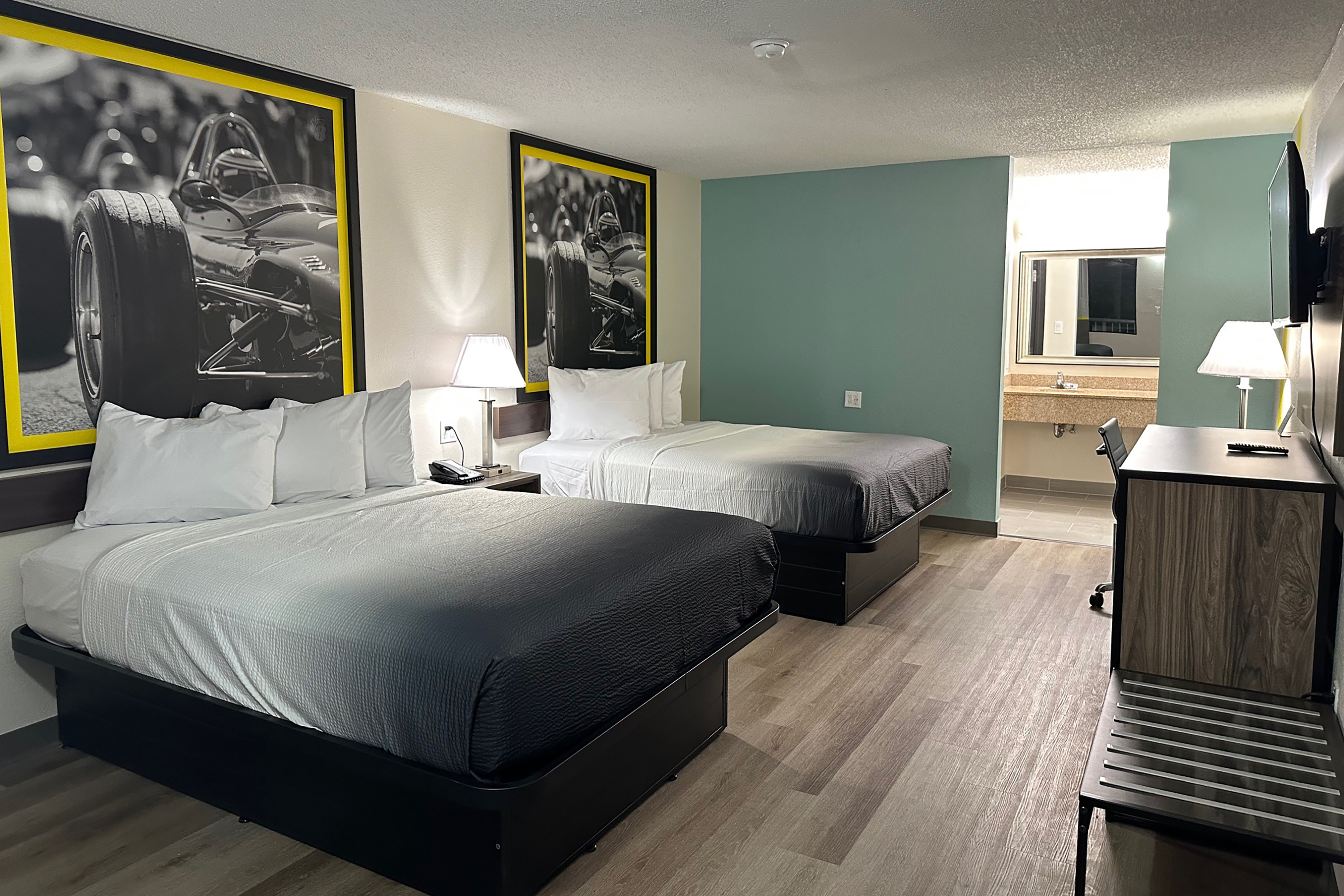 Super 8 by Wyndham Kannapolis photo 3