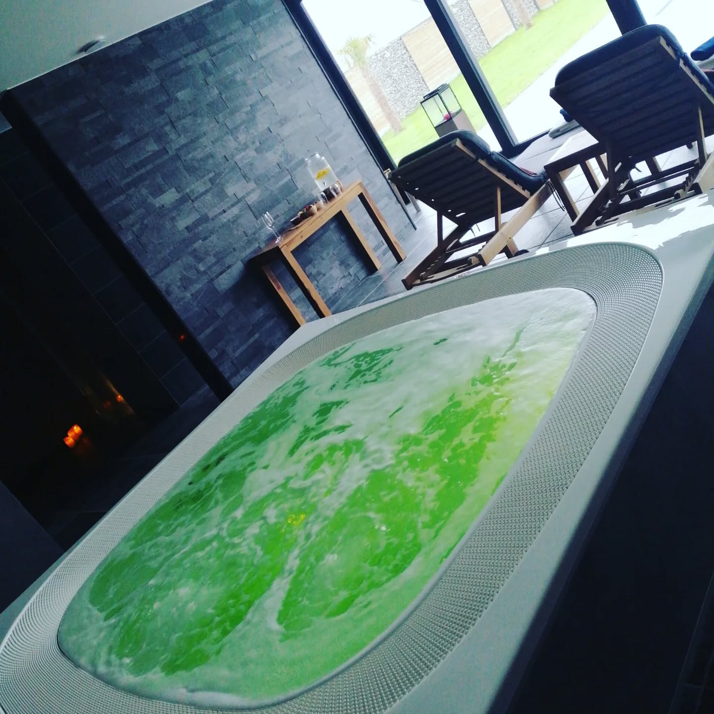 L'Eau Rêvée - Wellness & Spa, votre nouveau centre de bien-être à Lens (Belgique). Spa privatif photo 6