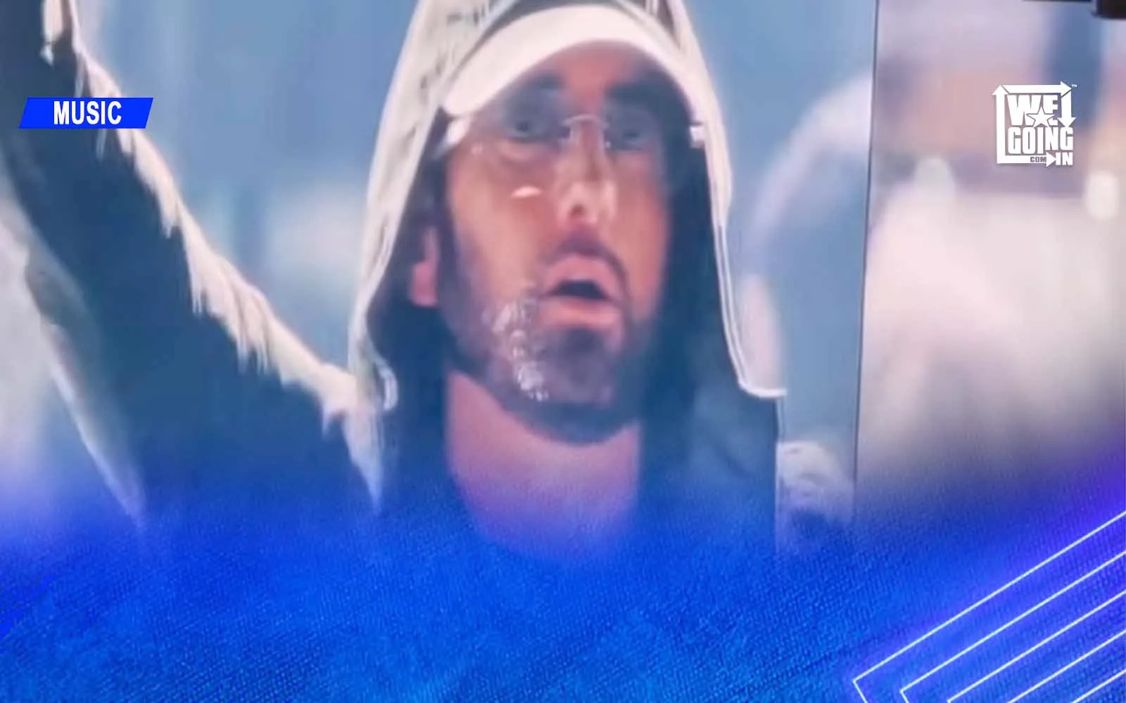 Jay-Z Brings Eminem & He Steals the Entire Show @ Yankees Stadium!