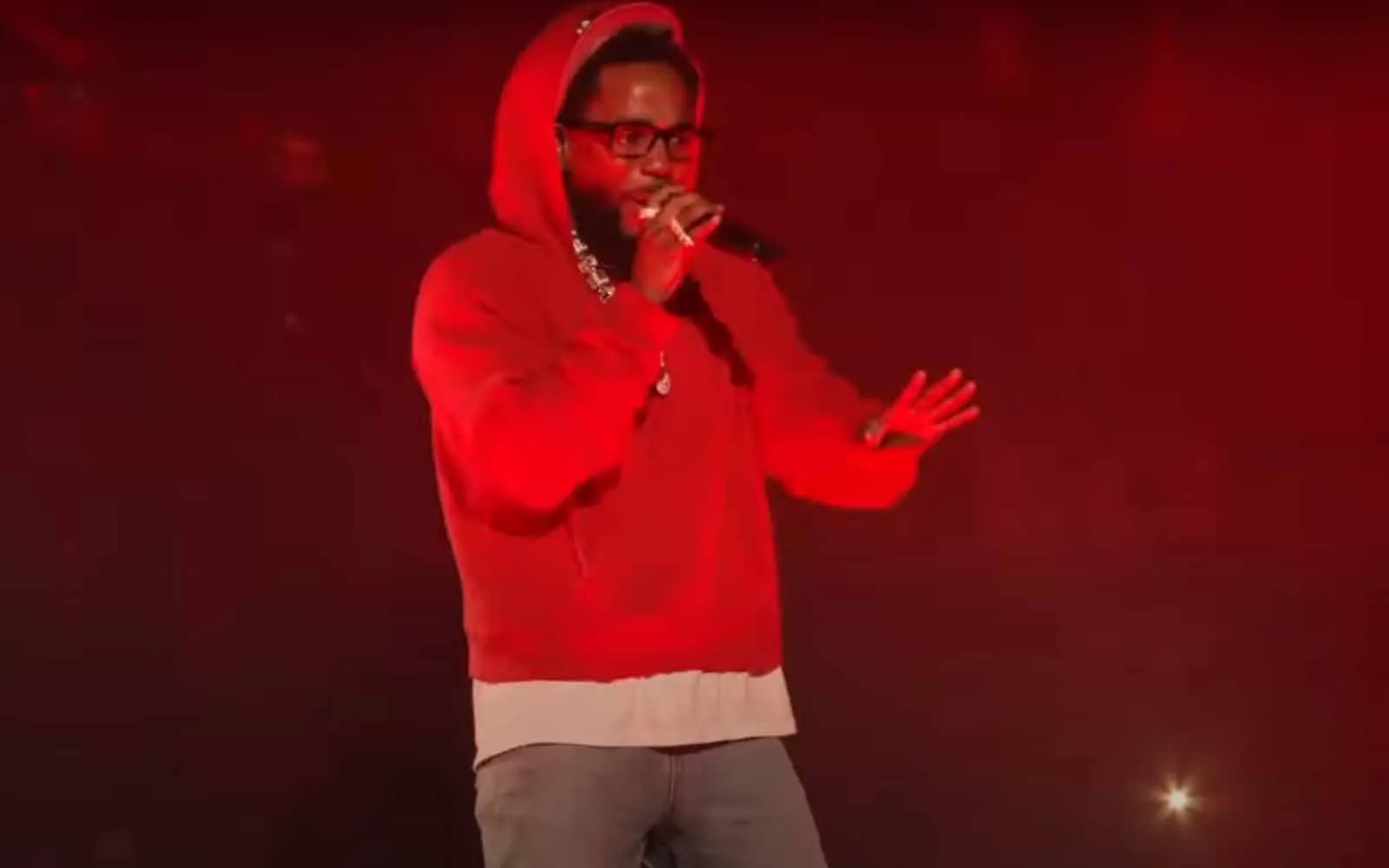 Kendrick Lamar Performs Euphoria (Drake Diss) 