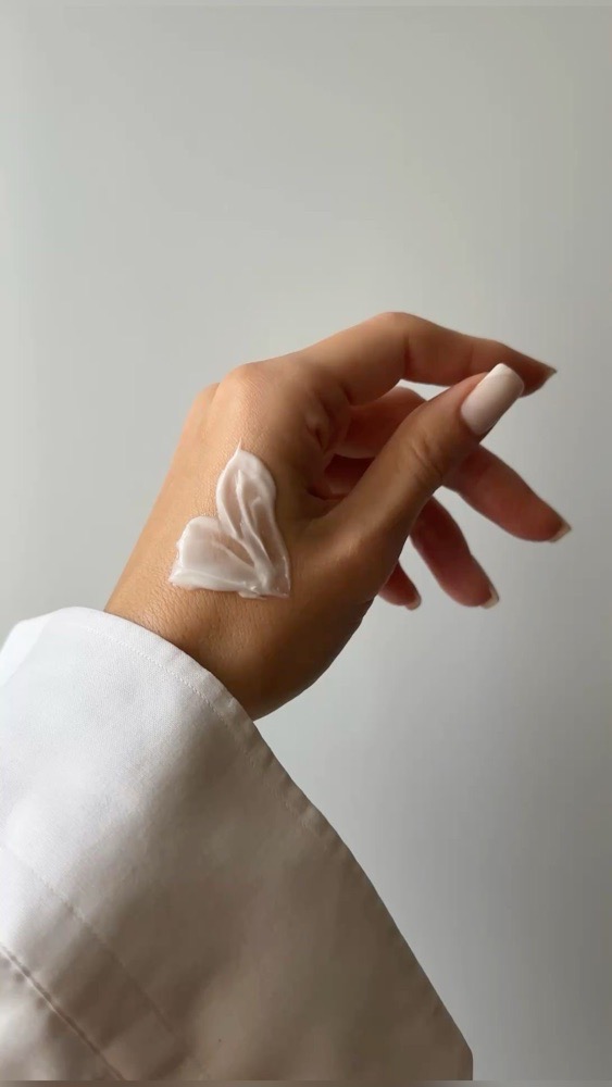 Réalisations de Yanelsi, cils et sourcils à domicile