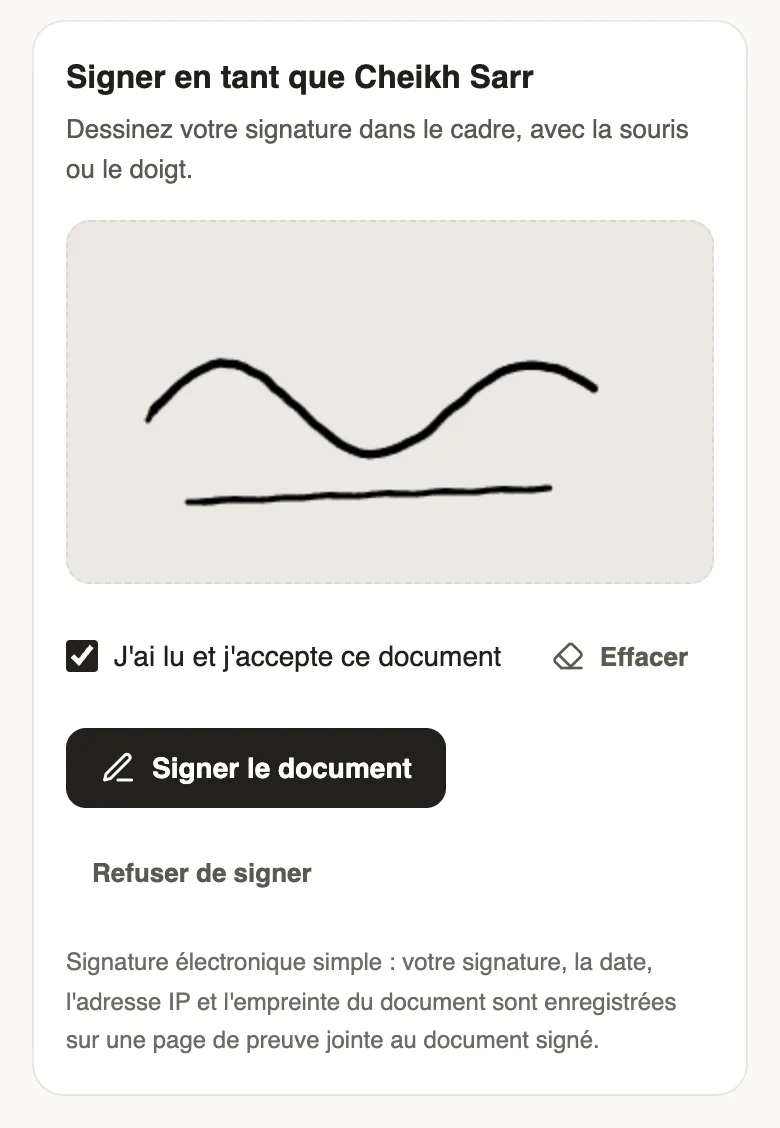 La page de signature sur un téléphone : le cadre de signature, la case J'ai lu et j'accepte et le bouton Signer le document