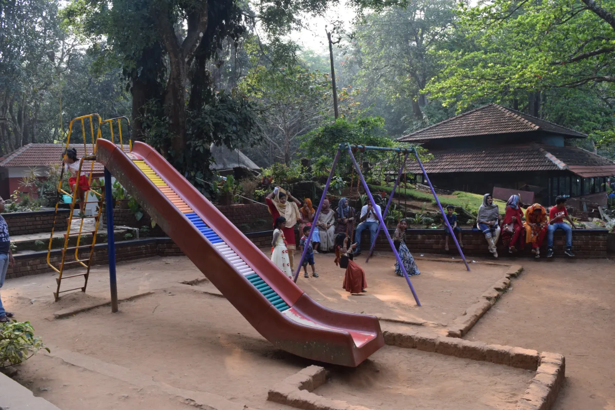 Pookode Lake, Wayanad: Timings, Entry Fee, Boating and Visitor Guide