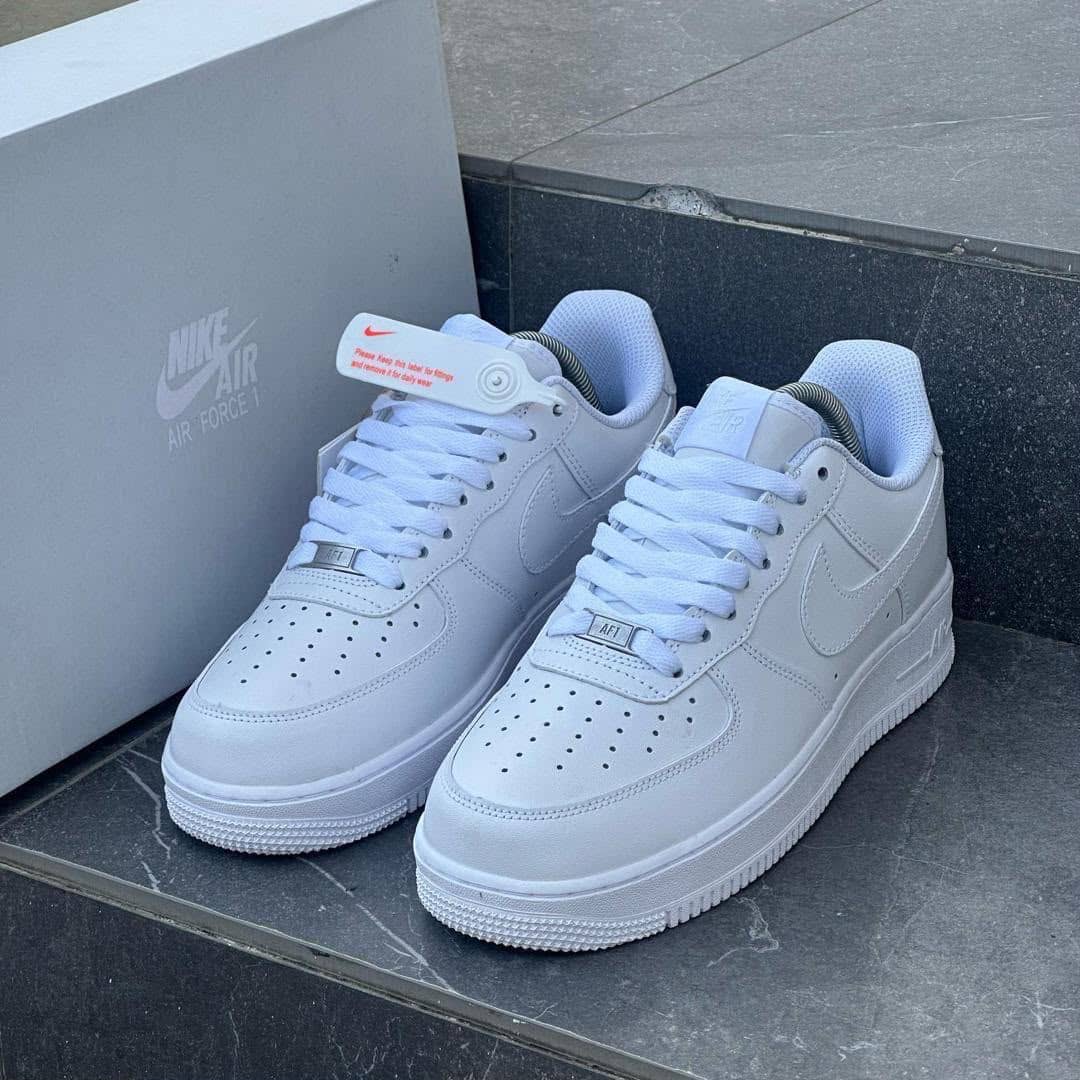 AF1 ALL WHITE SIZE 38-45 (copy)