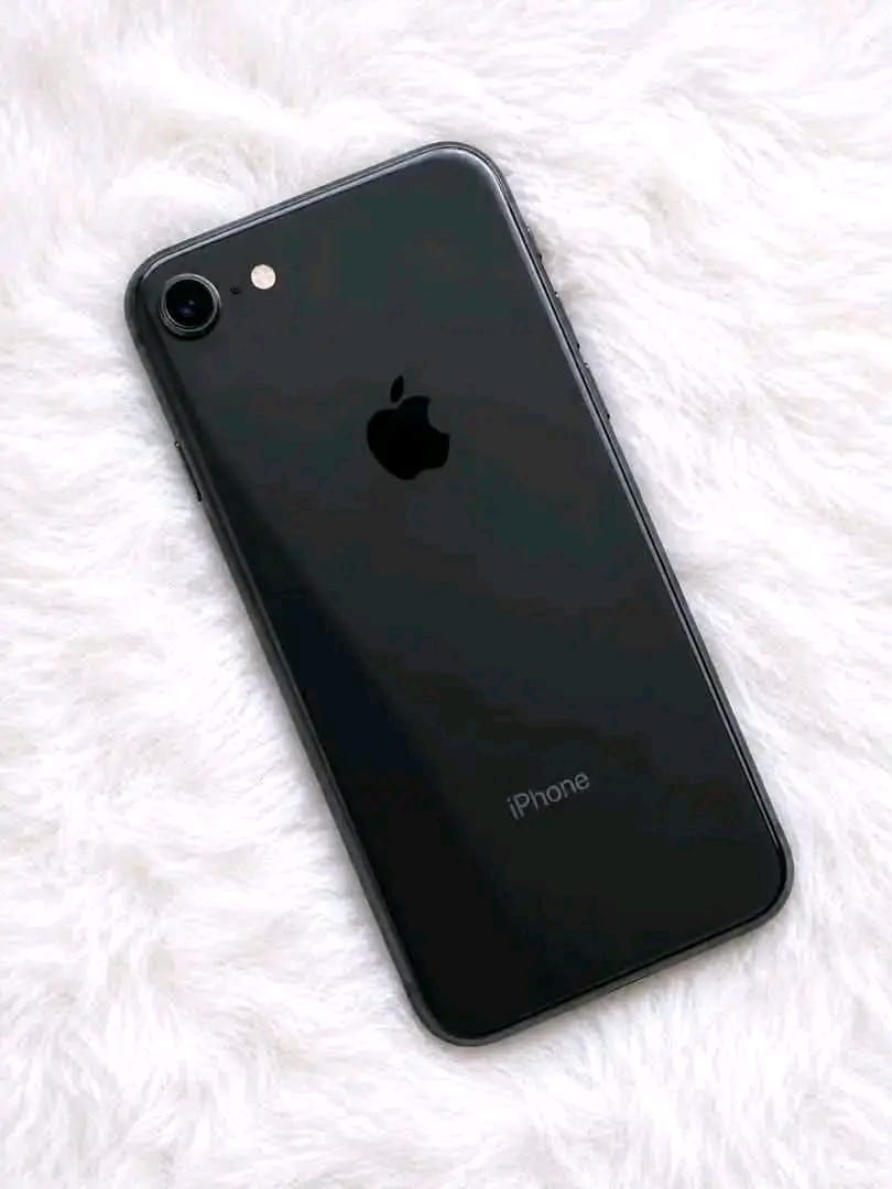 iPhone 8 simple 