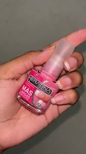 Tratamiento de keratina para uñas frágiles