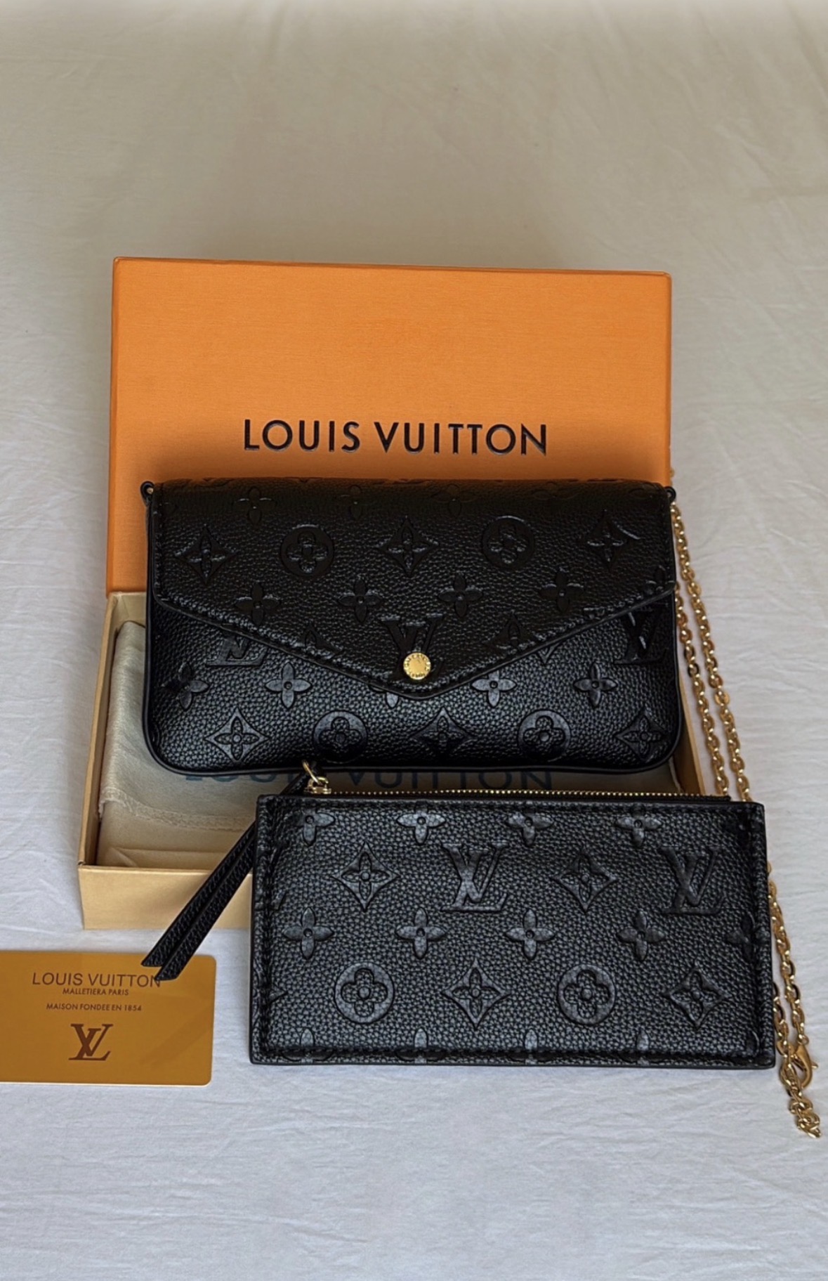 LV POCHETTE