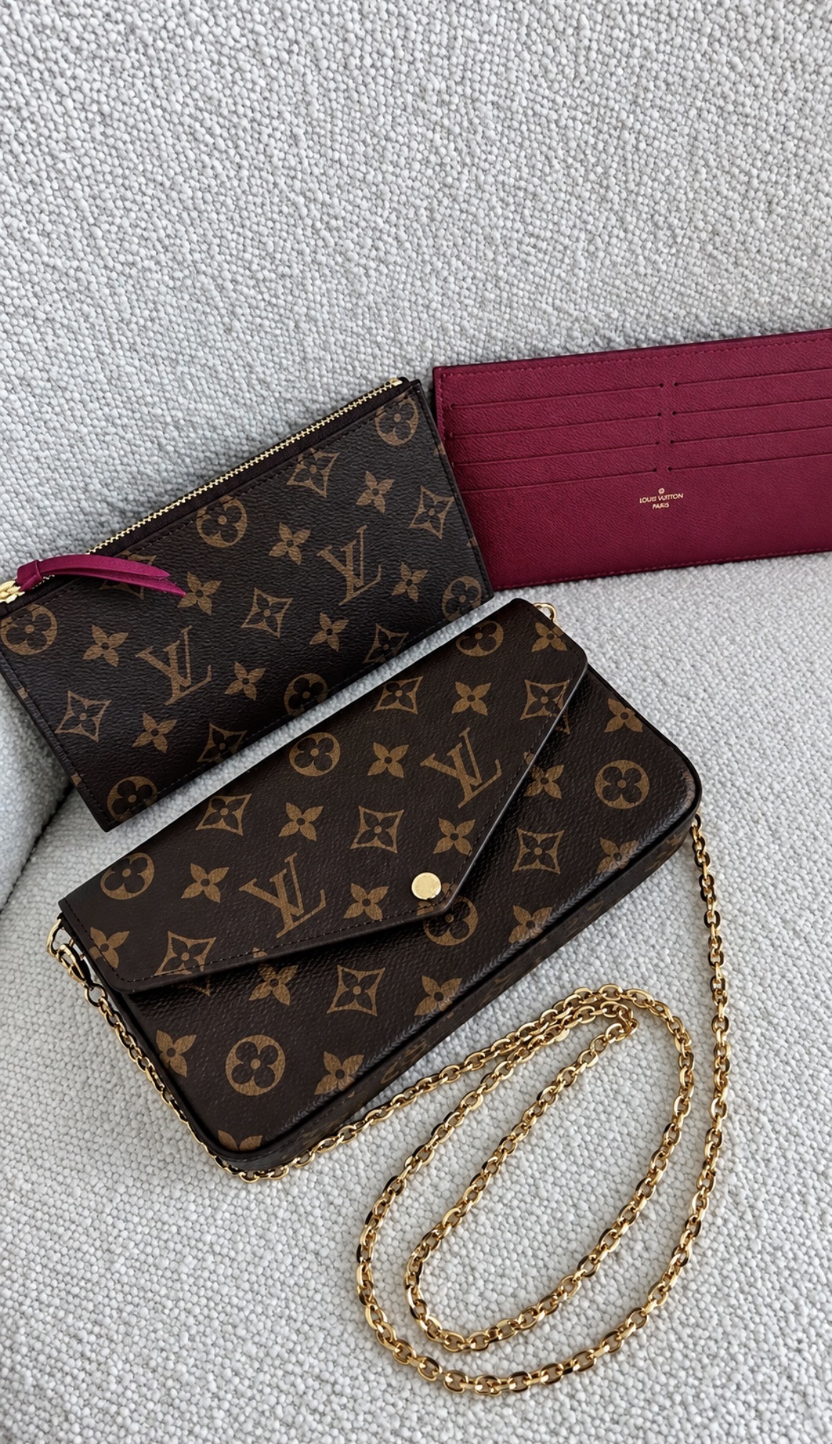 LV POCHETTE