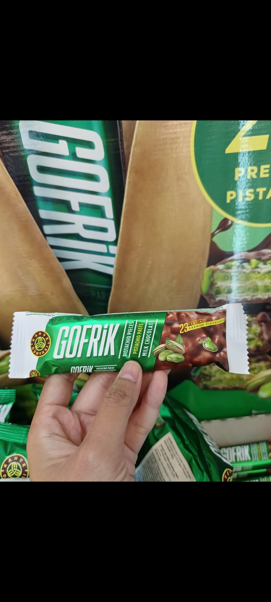 Gofrik milk chocolate bar