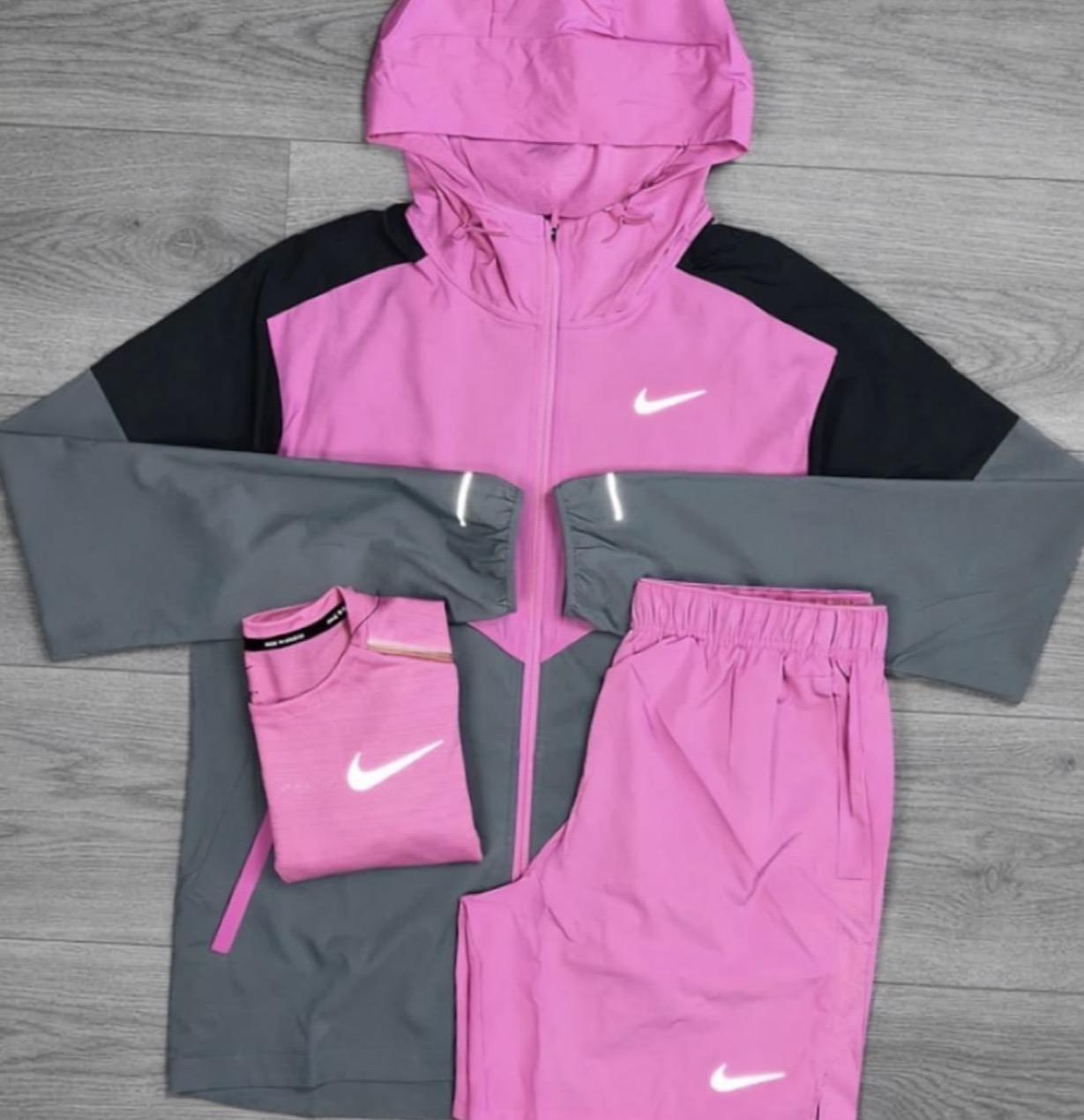 Nike Miller  2