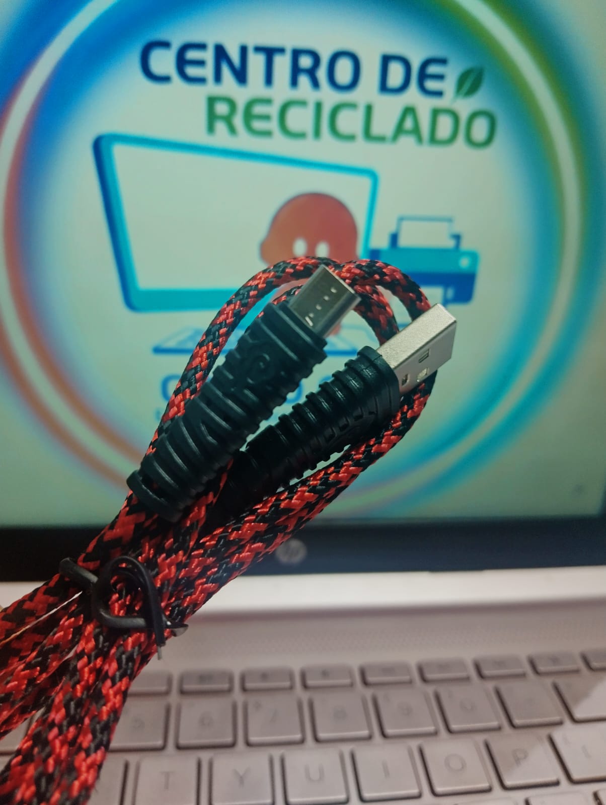 CABLE V8