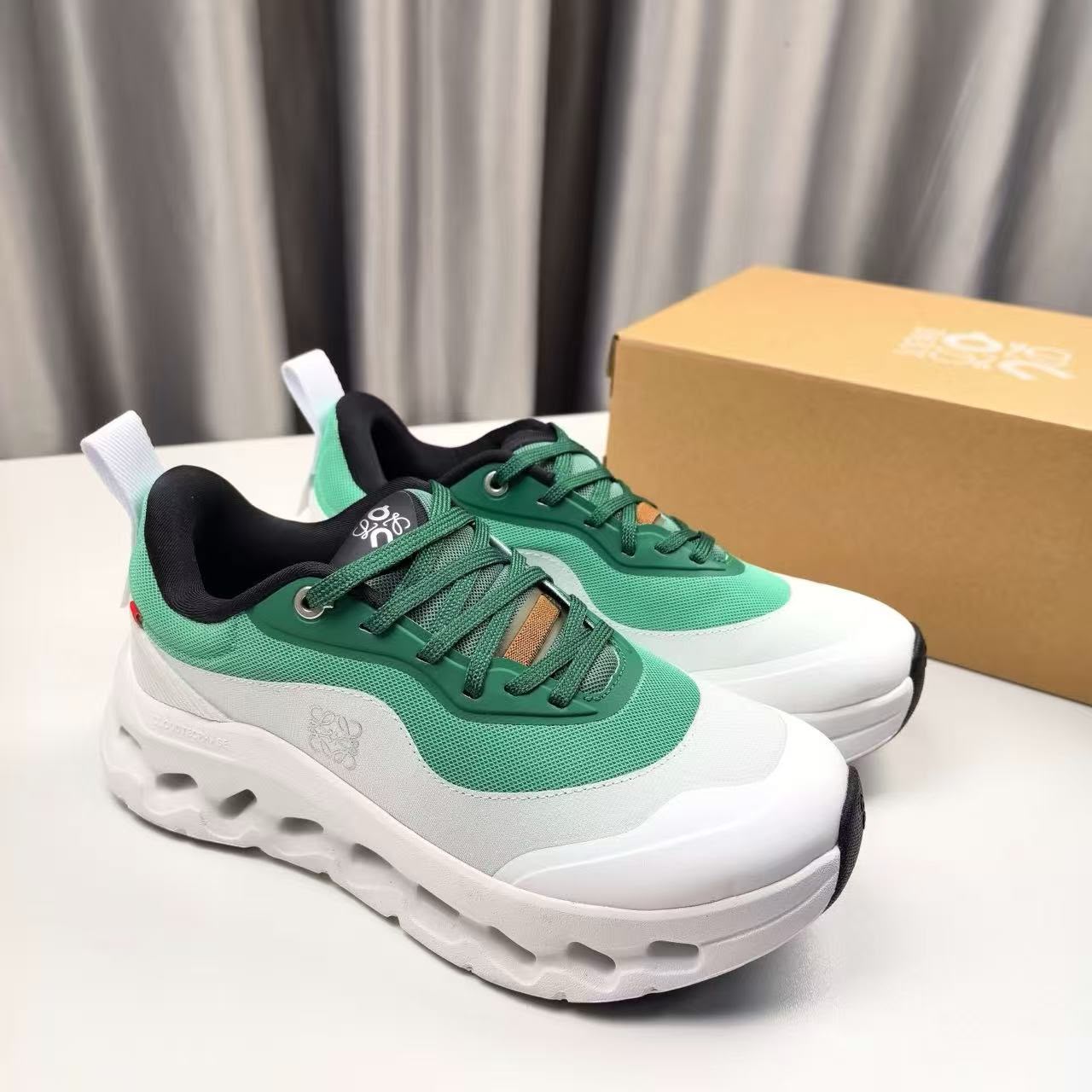 On Cloud X Loewe – Green / White - Image 1