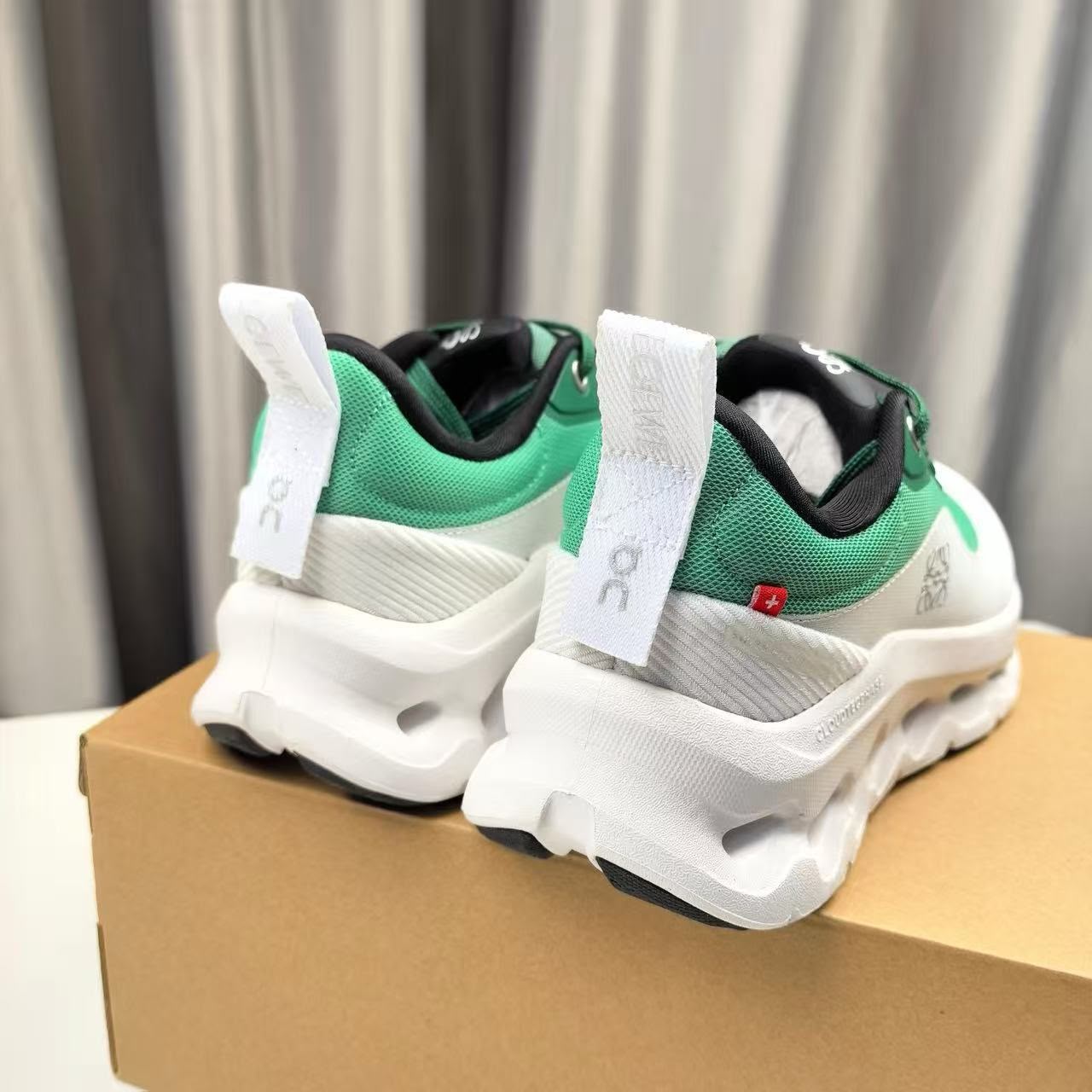On Cloud X Loewe – Green / White 2