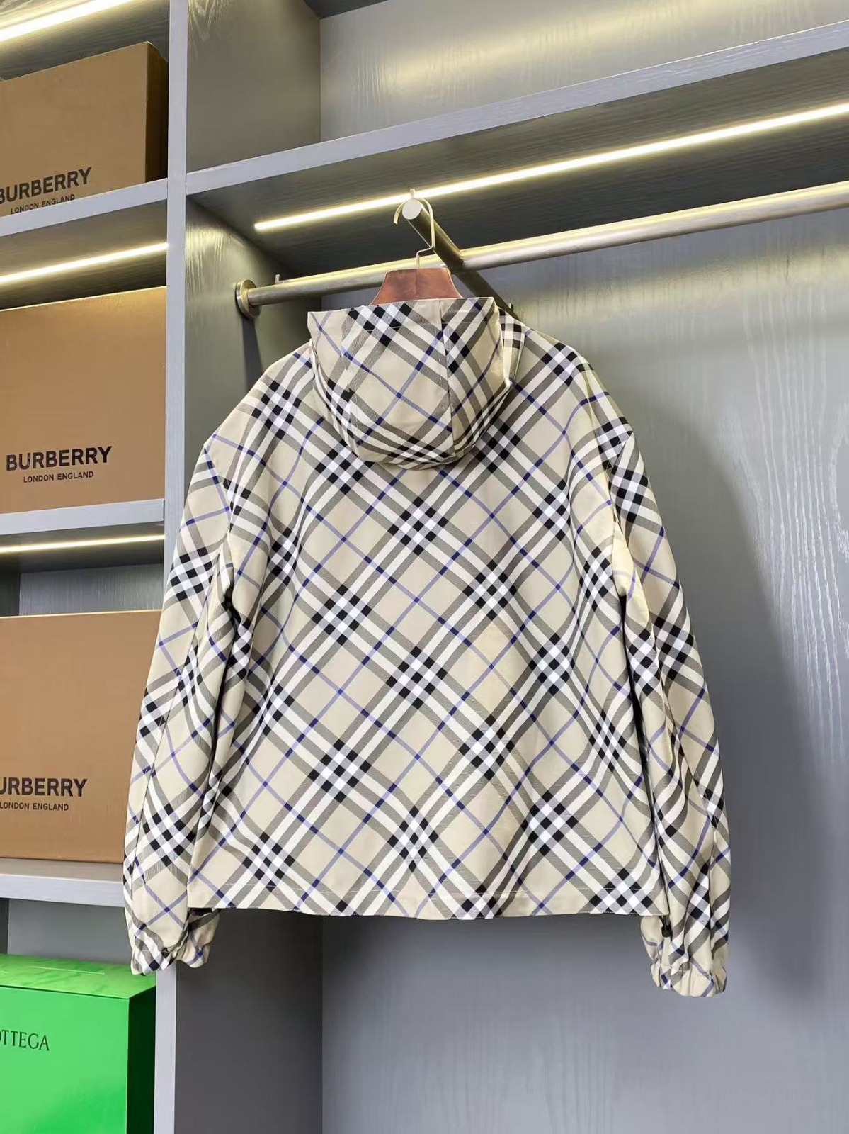 Burberry windbreaker 2