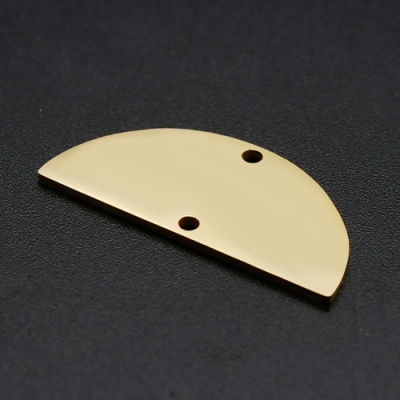 Charm acero inoxidable arqueados chapados en oro 28 mm x 13 mm