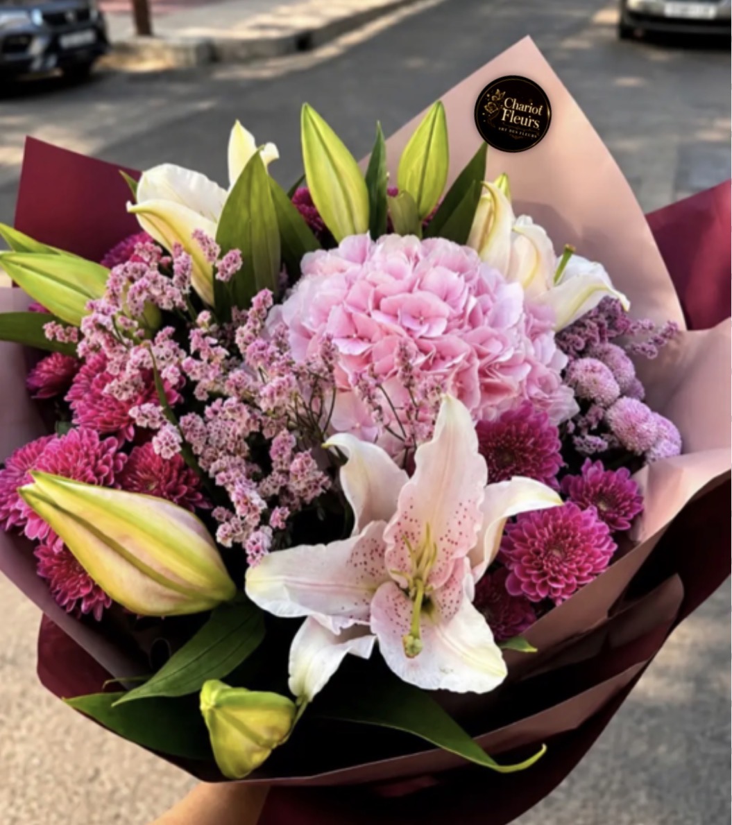 Bouquet Douceur Rosée - Lys Blancs, Hortensia & Chrysanthèmes 2