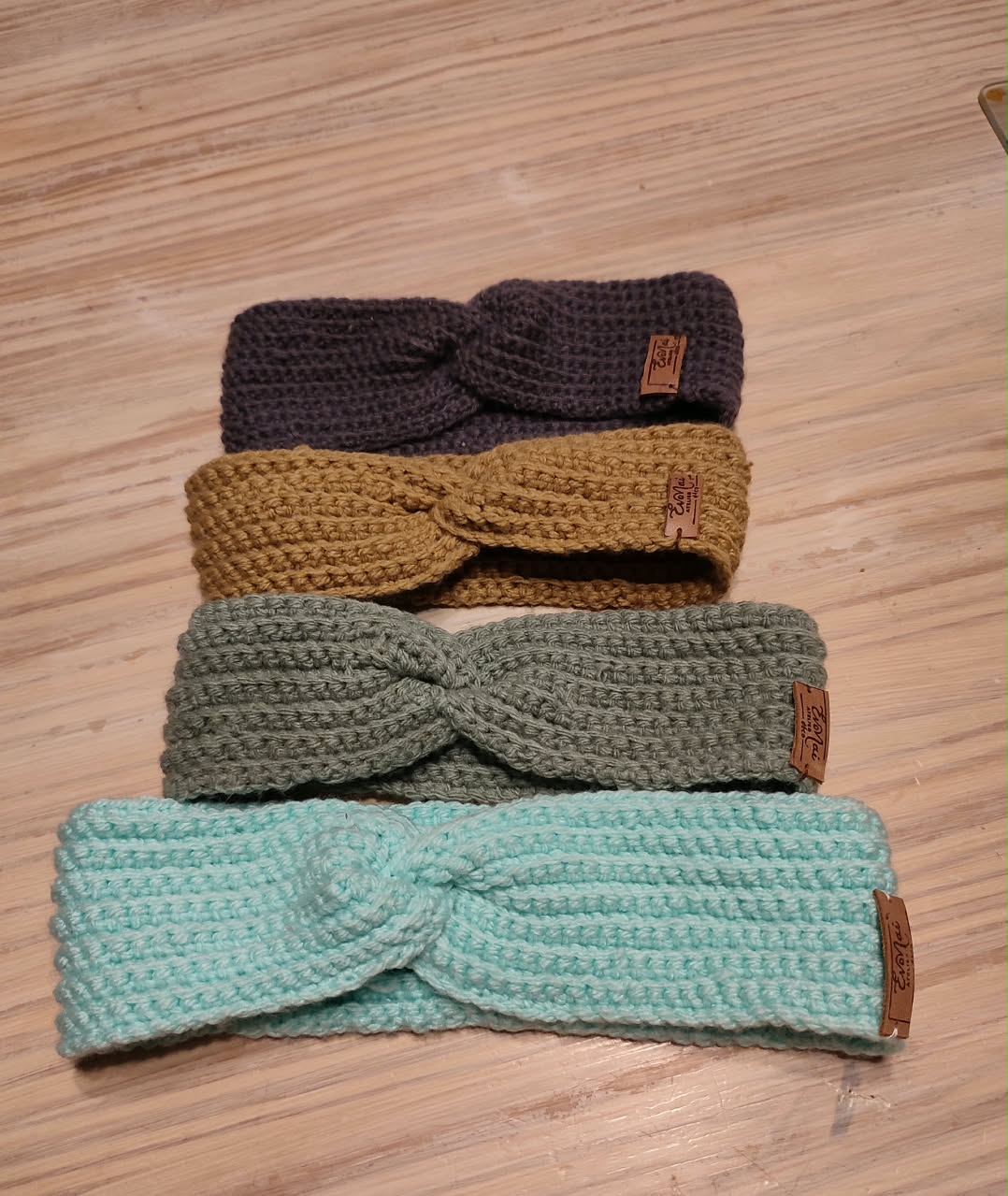 Bandeau torsadé en Maille