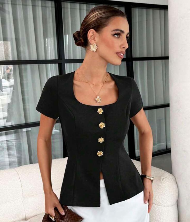 Blusa elegante en color negro 