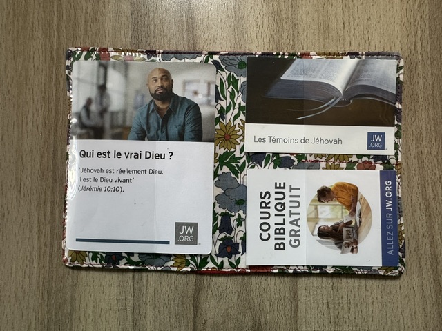Pochette tracts simple (nouveau format) suedine Rouge 2