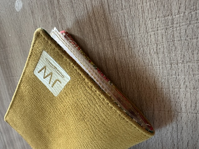 Pochette tracts à feuillets Daim moutarde