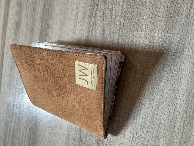 Pochette tracts à feuilets daim camel
