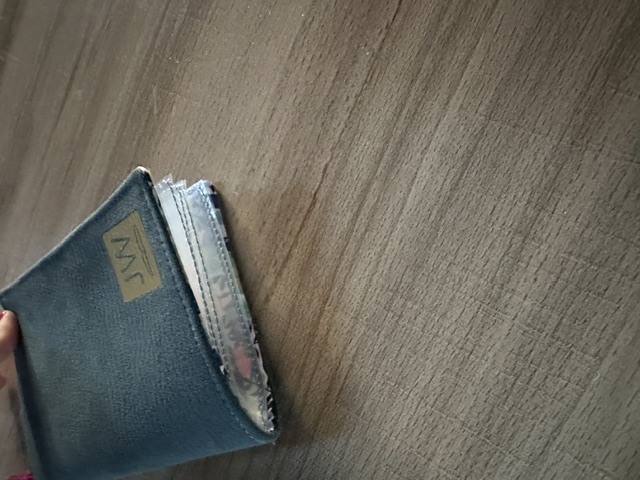 Pochette tracts feuillets Daim bleu vert
