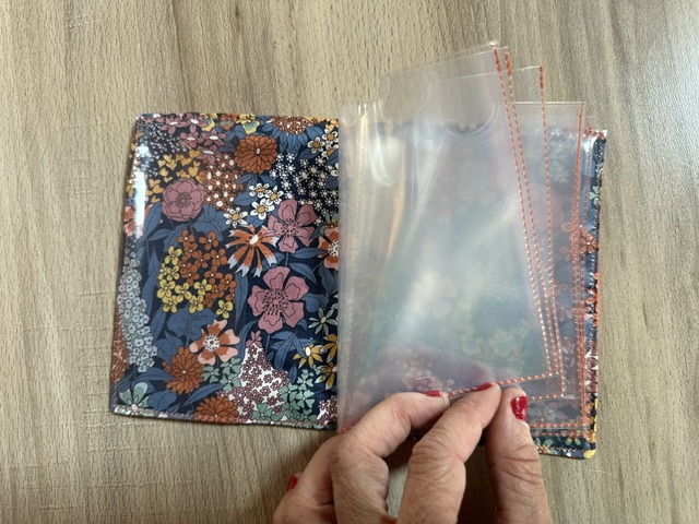 Pochette tracts à feuillets Daim violet  3
