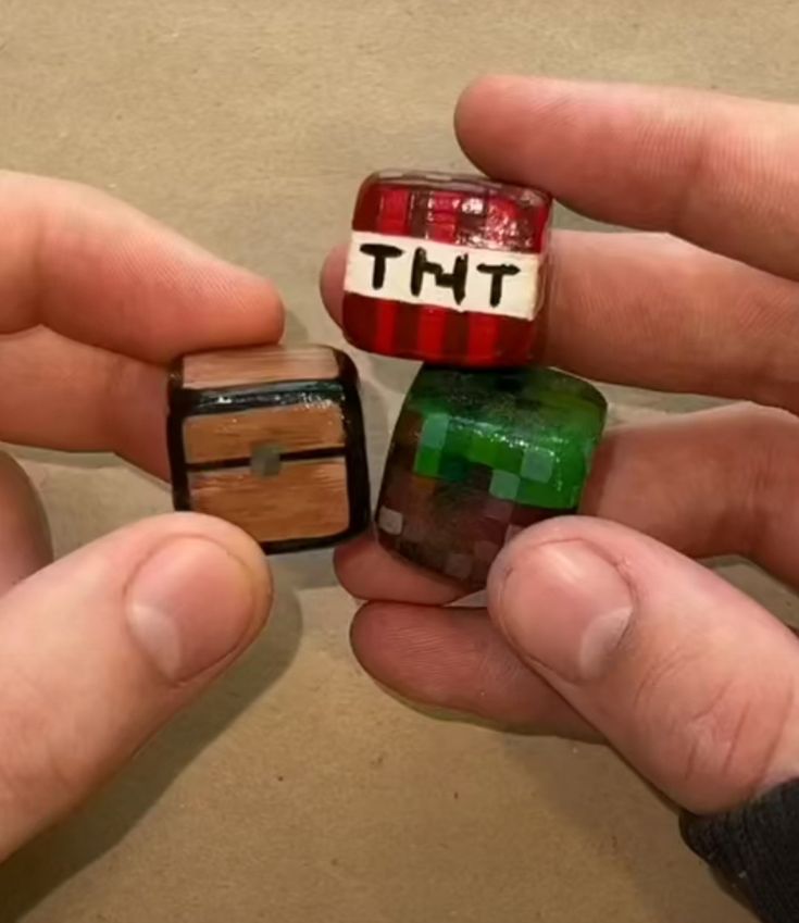 Losowa figurka z modeliny diy 3