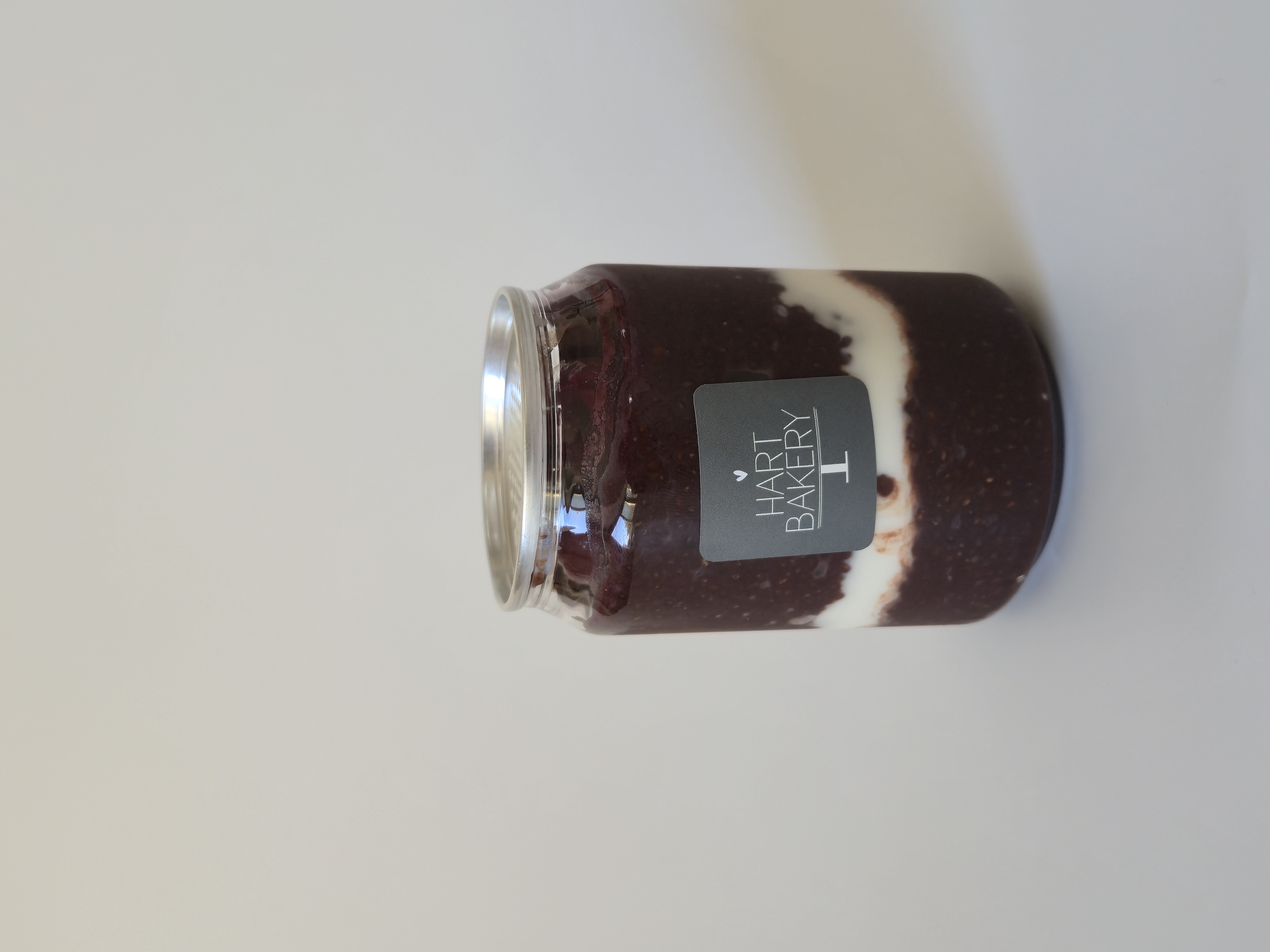 Budinca chia cu cacao, iaurt vegan si visine - Image 1