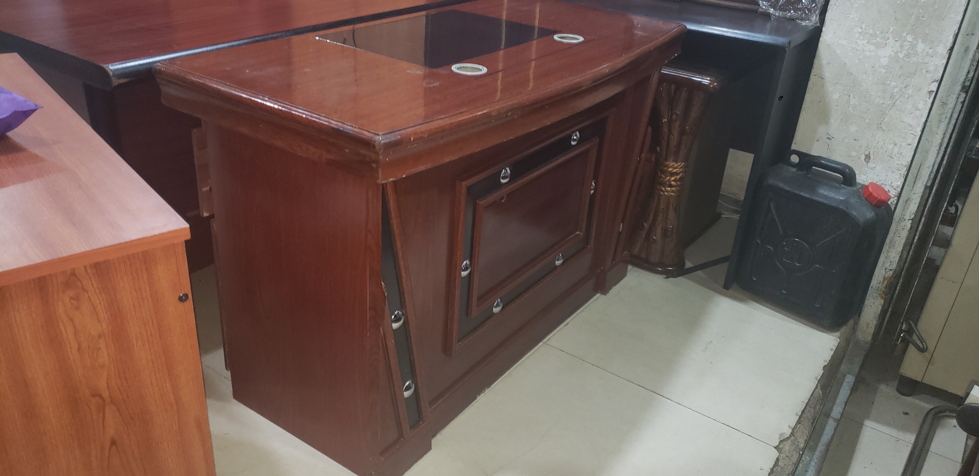 مكاتب إداريه