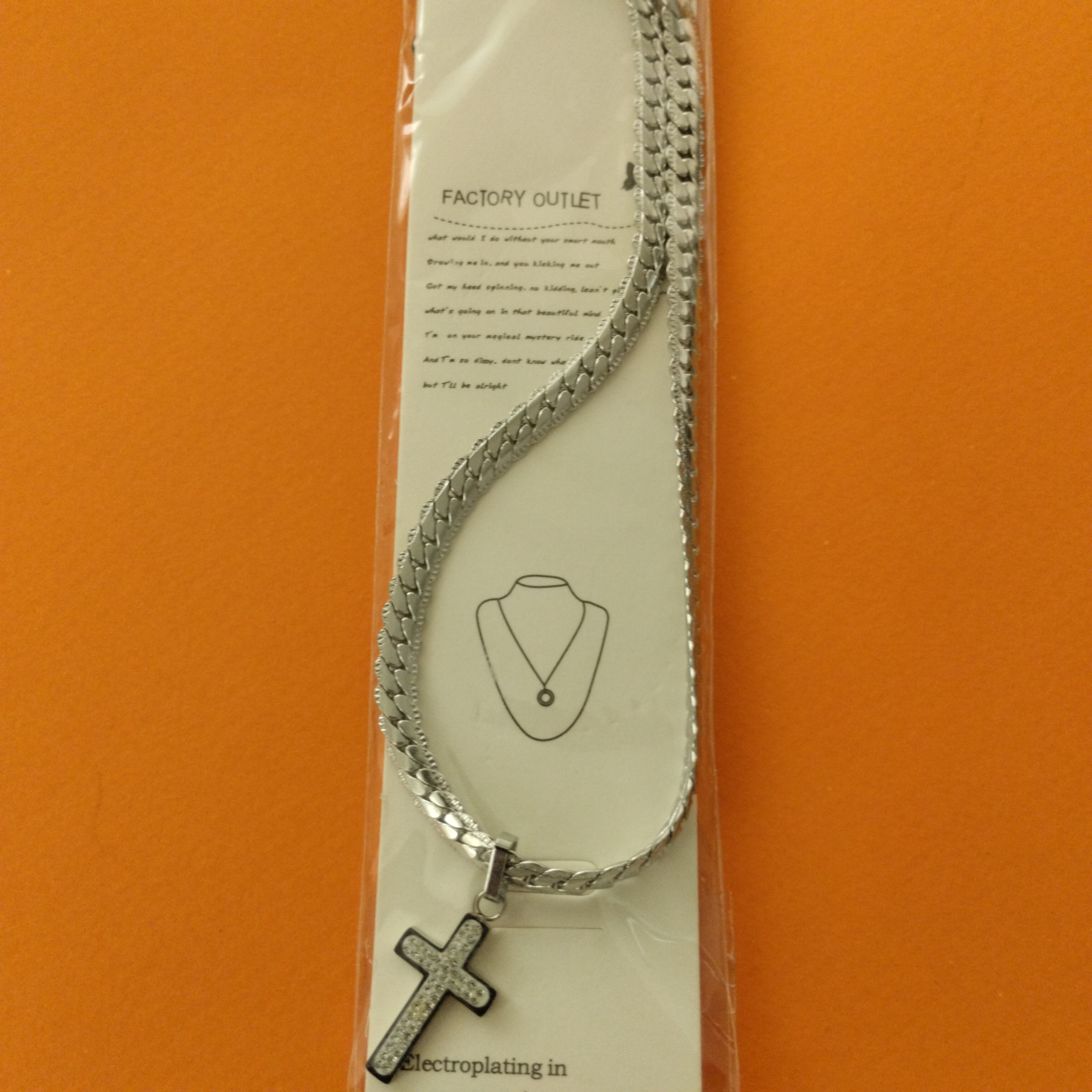 Collier croix argenté 
