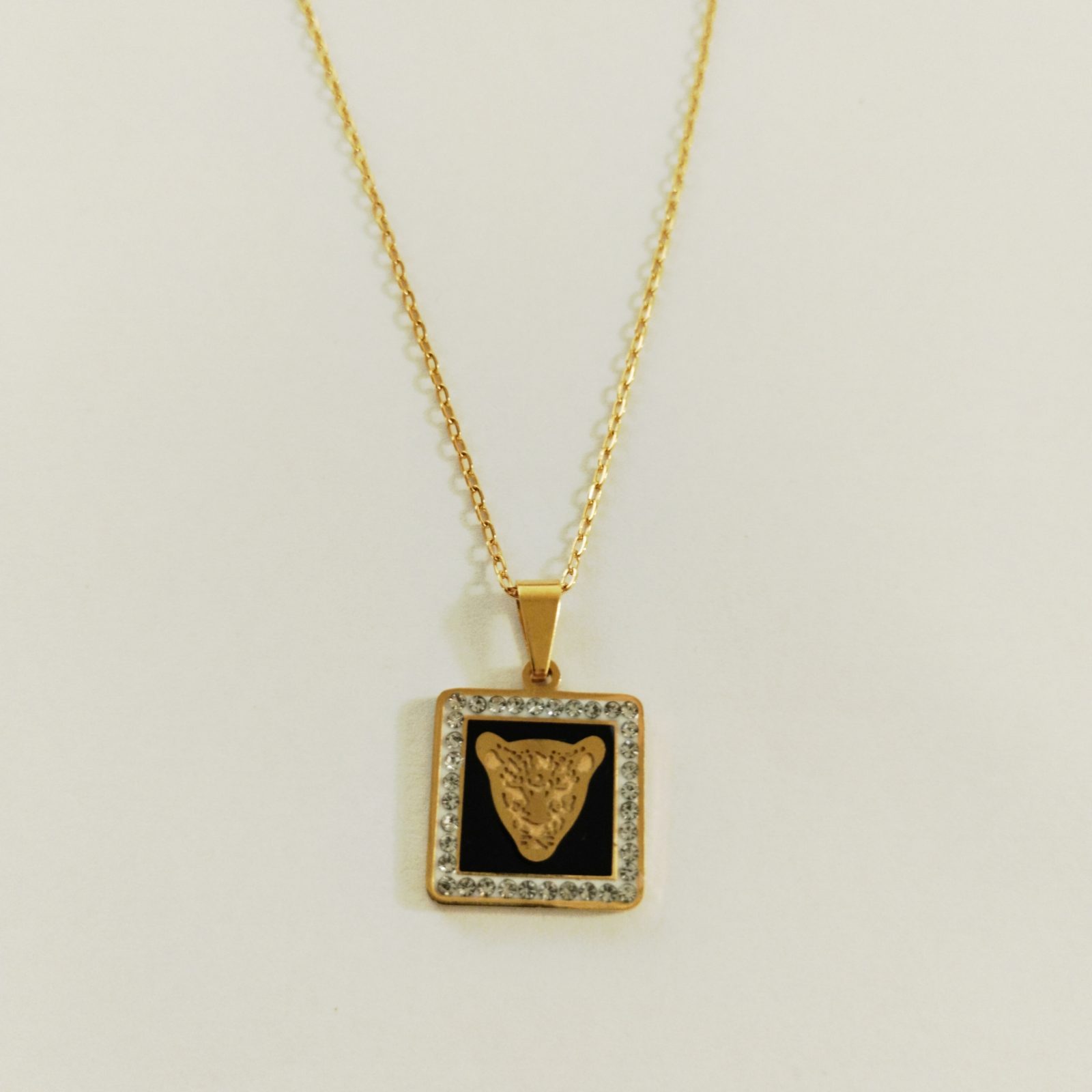 Collier doré 