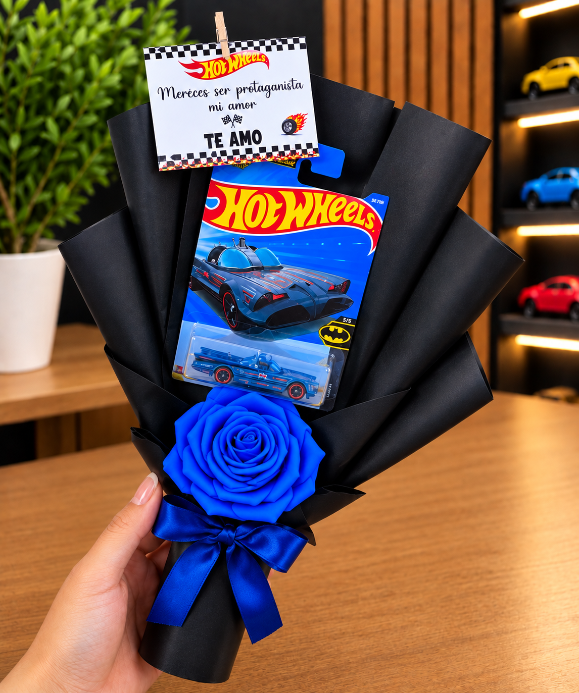 Ramo de 1 Rosa + 1 Hot Wheels